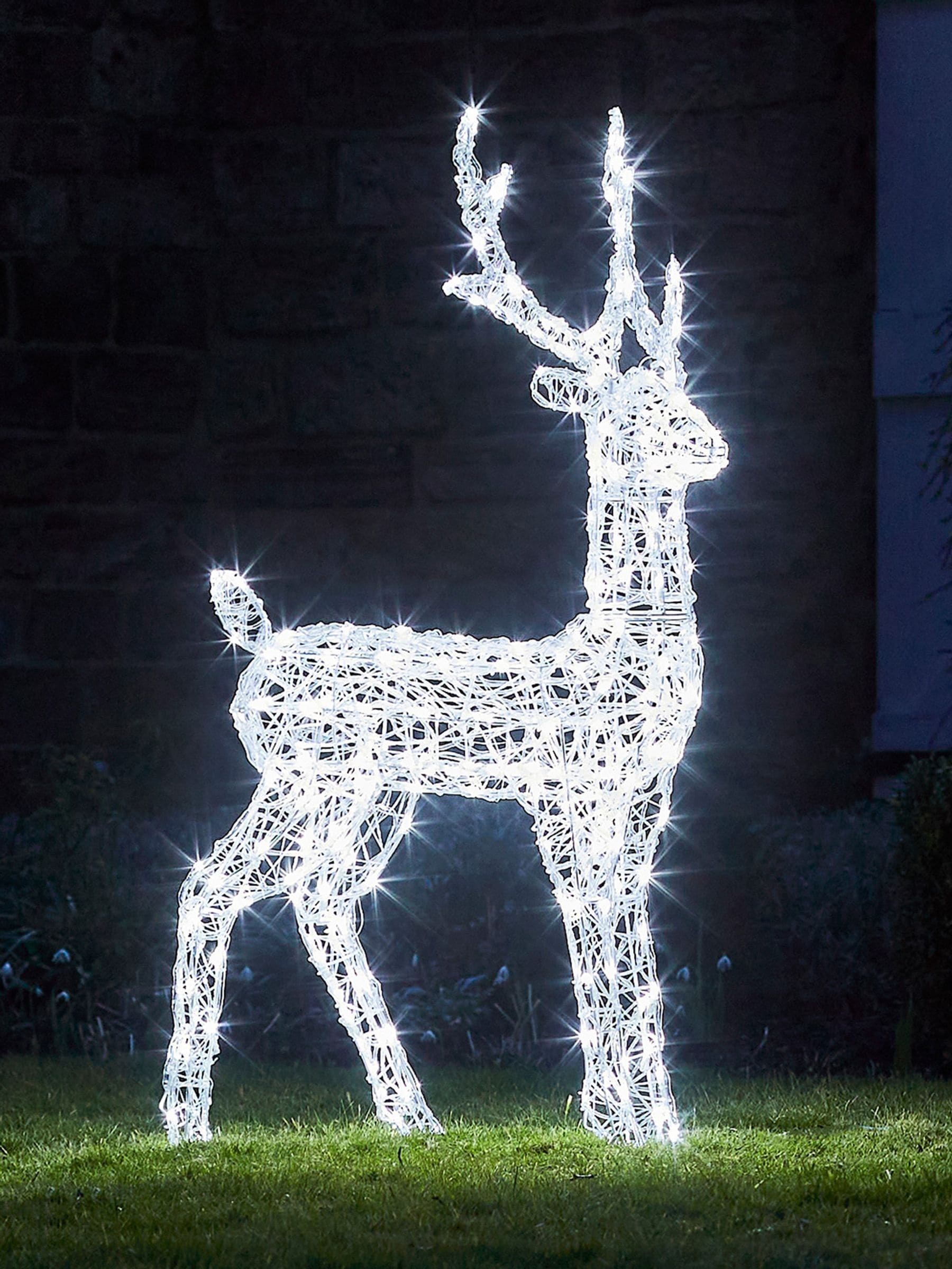 Lights4fun LED light-up reindeer 1.2m, imported from the UK