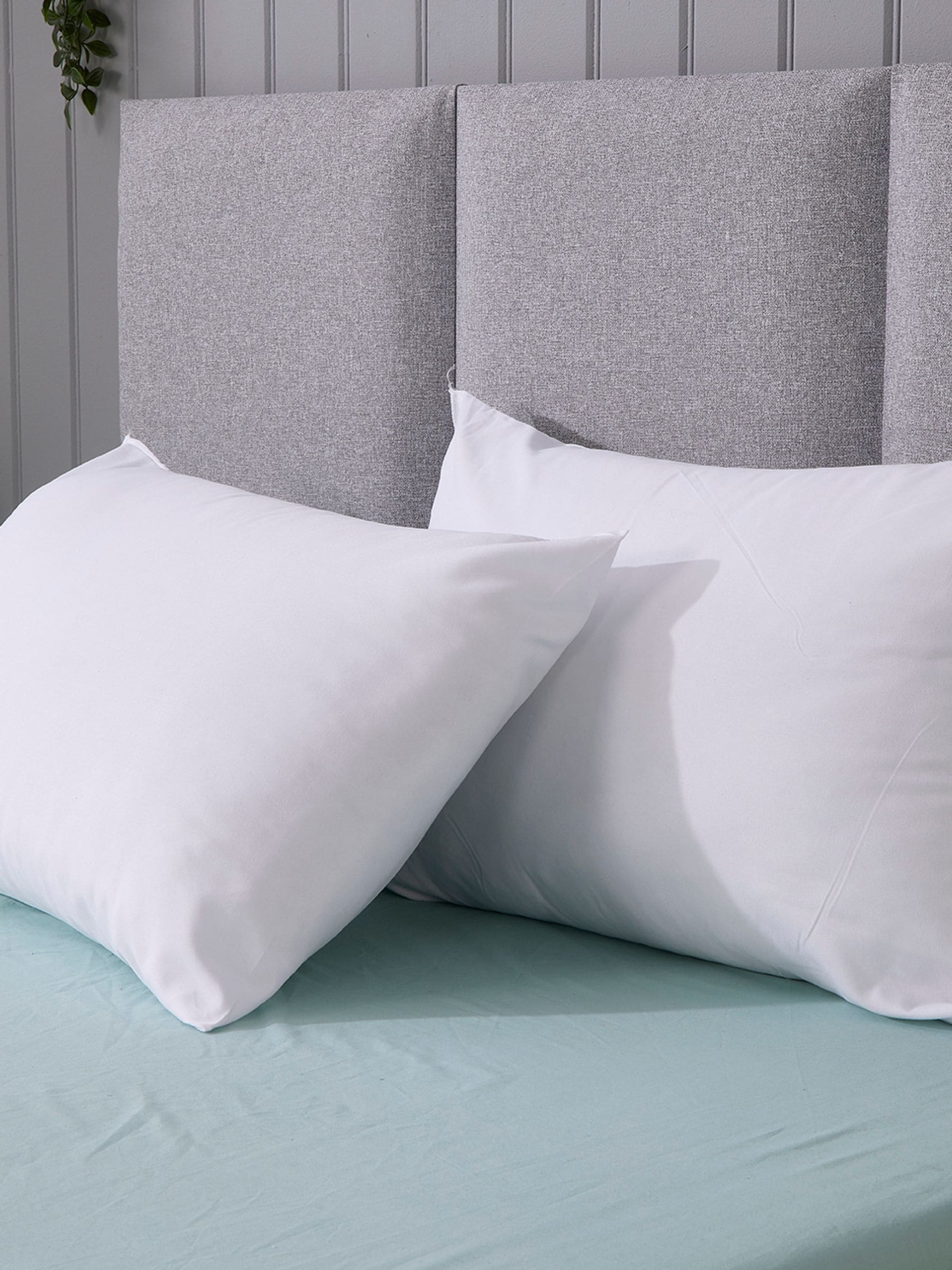 Downland hollowfibre pillow pair 46x69cm - British product