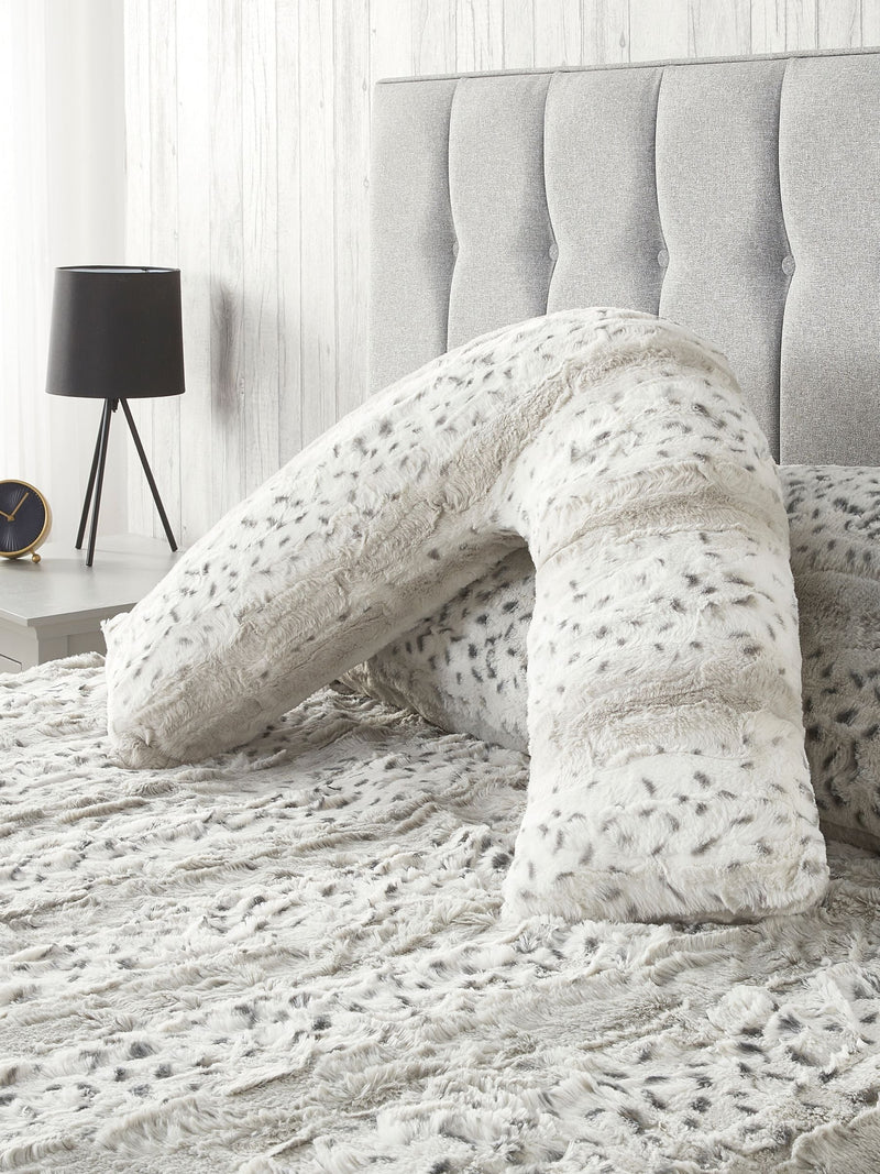 Downland V-shape snow leopard support pillow - British product