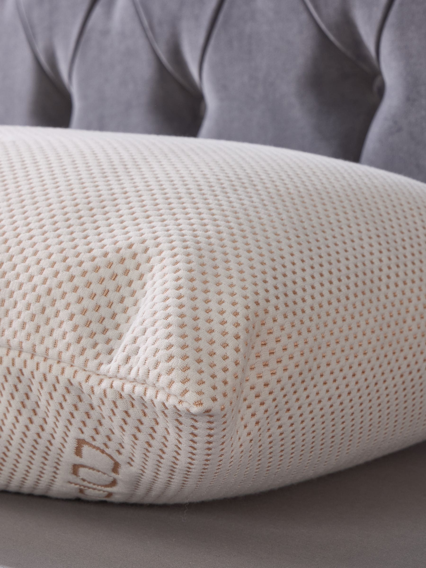 Downland copper infused pillow 48x74cm (British brand)