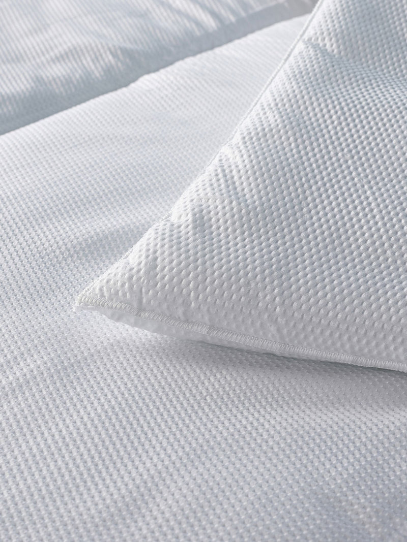 Downland Luxury Waffle Duvet 15 Tog, UK version