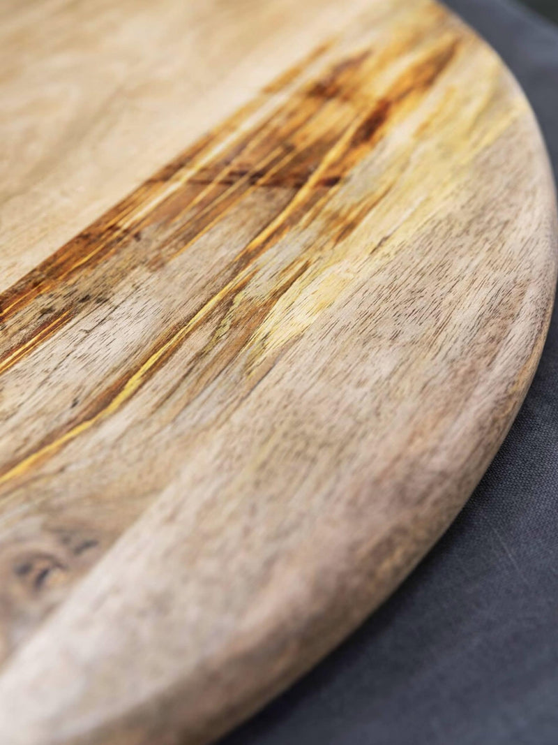 Garden Trading Midford round mango wood serving board 50cm, UK version