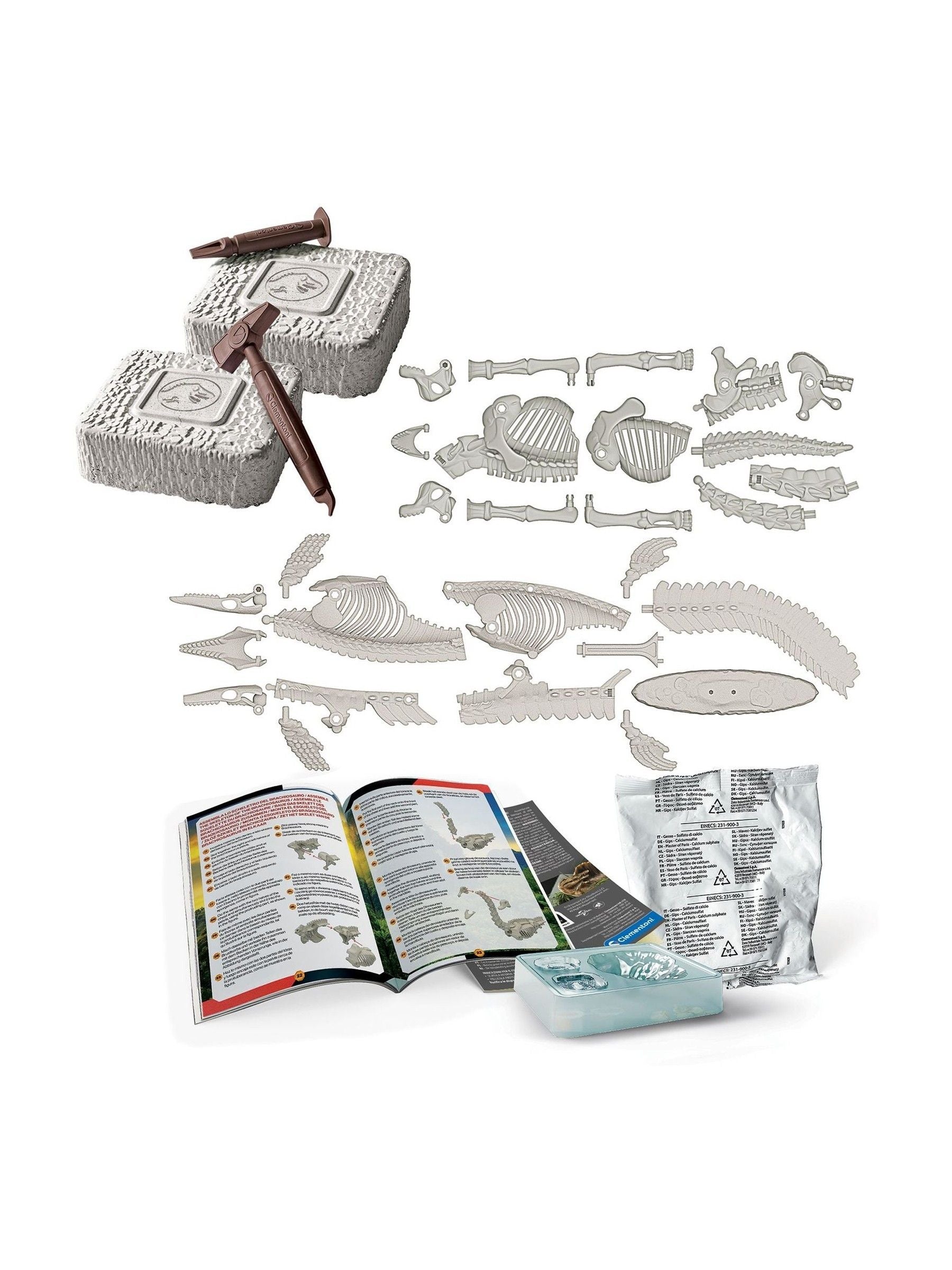 Clementoni Jurassic World dig set with two dinosaur skeletons (British brand)