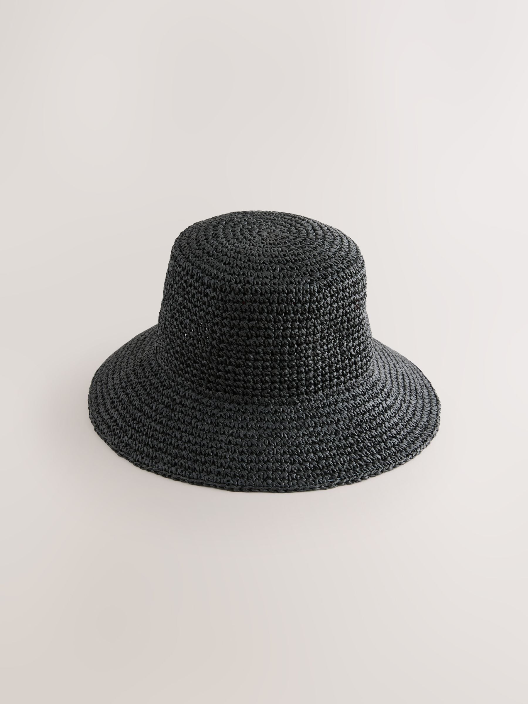 Black woven bucket hat, UK version
