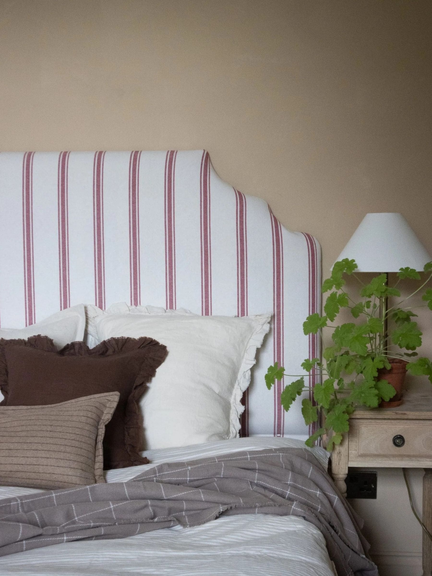 Ellenvale Interiors Cream Hallie Ruffle 45 x 45cm Cushion Cover