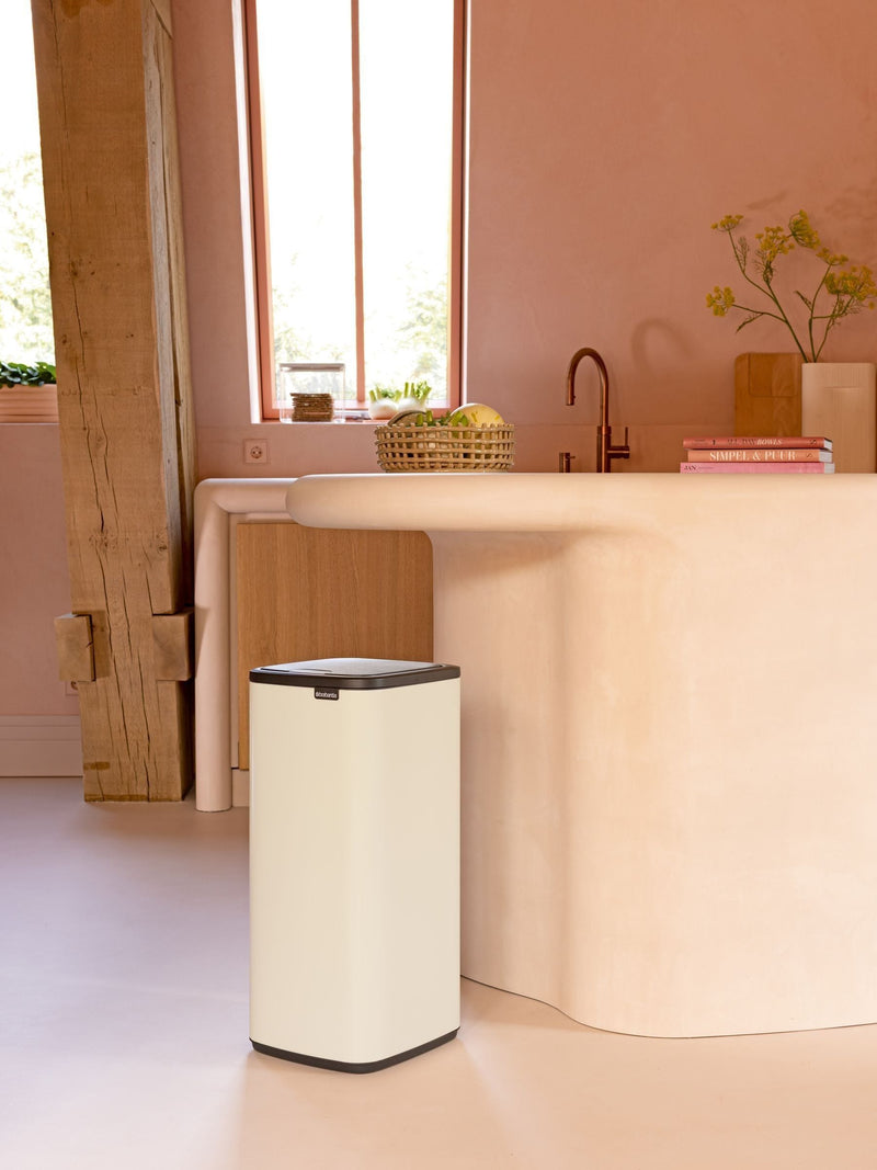 Brabantia White Bo Touch Bin 30L