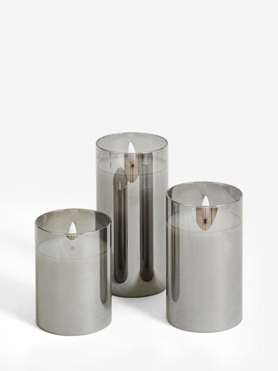 Next Kullgrå Glass LED-søylelys Sett med 3 med Høyder 10 cm, 12,5 cm, 15 cm - Kjøp online hos McGrocer