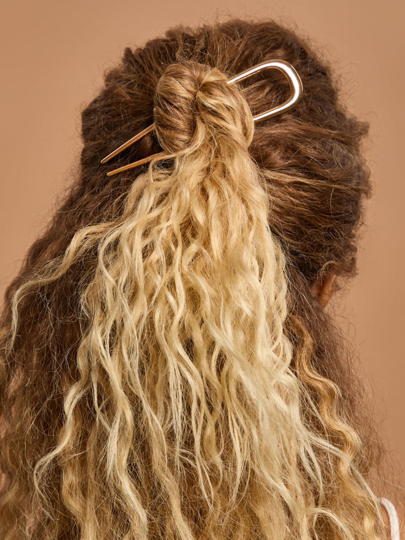 Kitsch French hair pin gold (British brand)