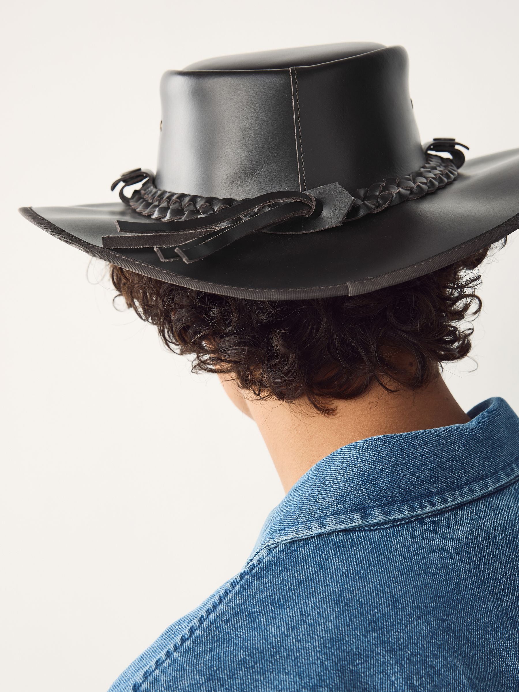 Brown leather cowboy hat with wide brim (British brand)