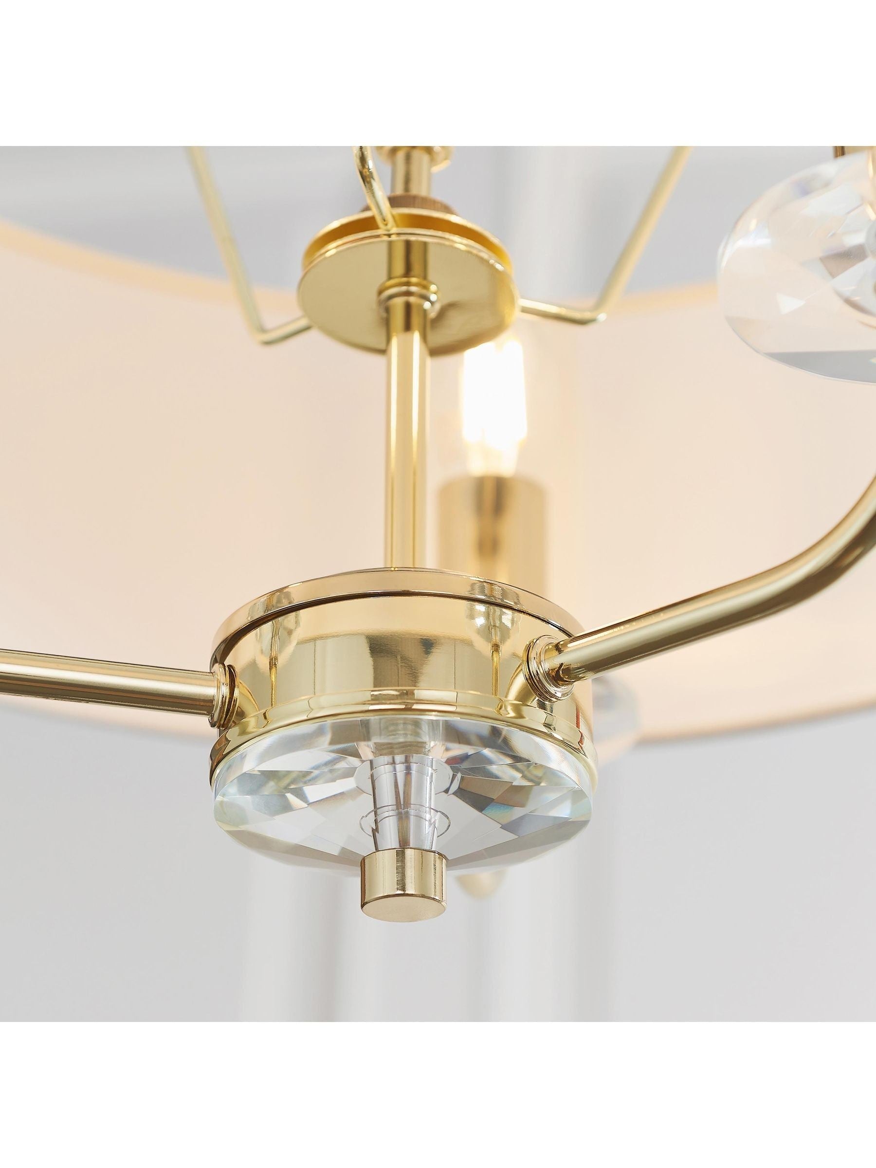 Gallery Home brushed brass 3-light pendant light British product