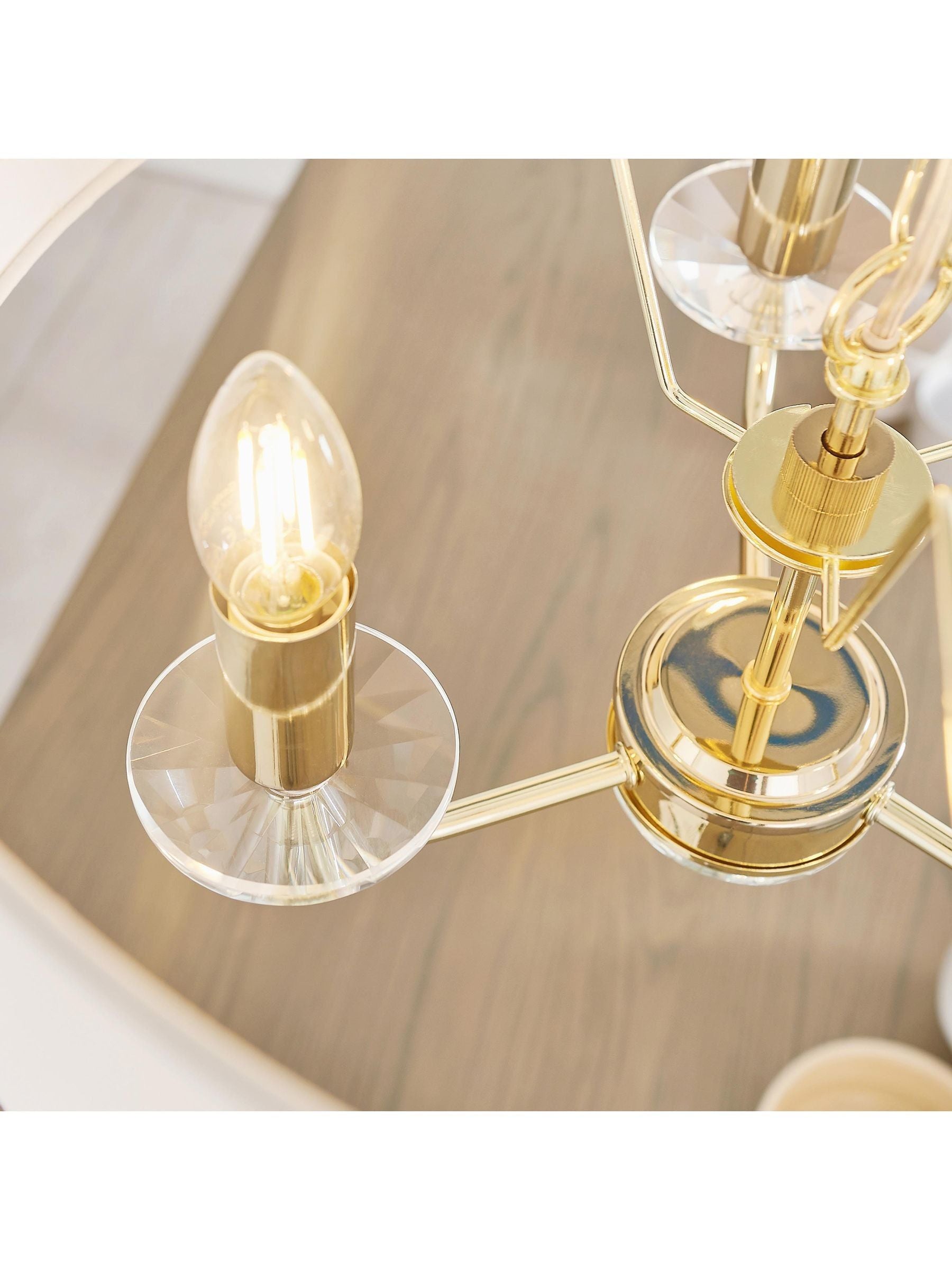 Gallery Home brushed brass 3-light pendant light British product