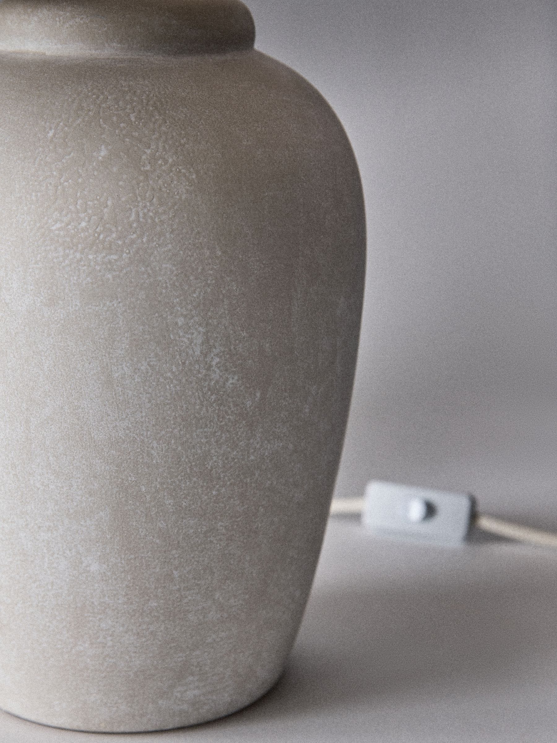 The Set 2 pack grey ecru textured ceramic table lamps (British brand)