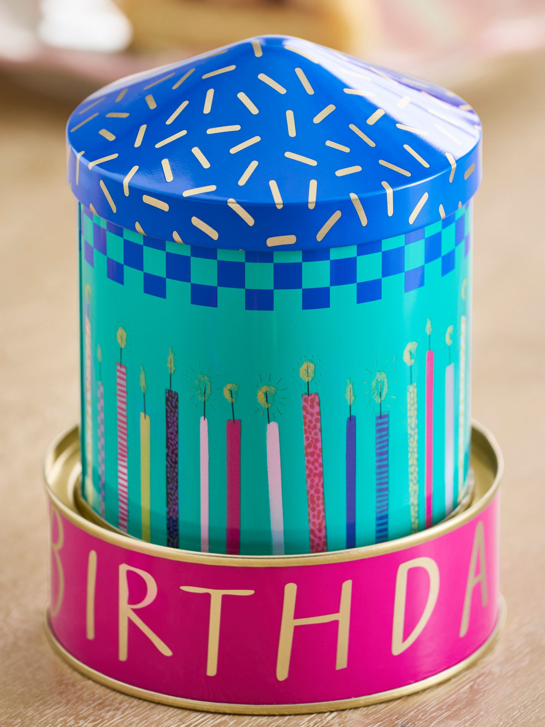 Vanilla and cocoa bean musical birthday candle - British product