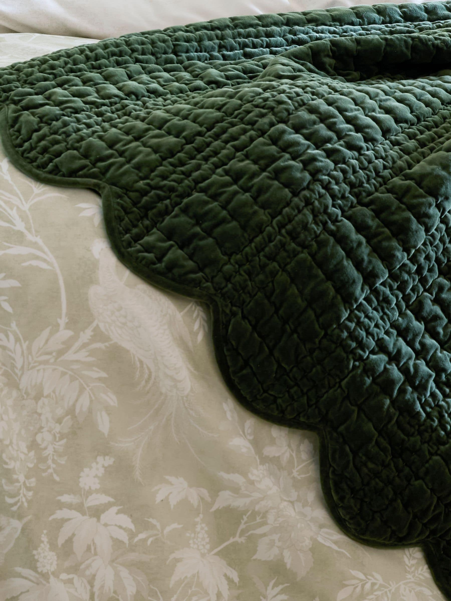 Laura Ashley Pine Green velvet bedspread 180x235cm - British product