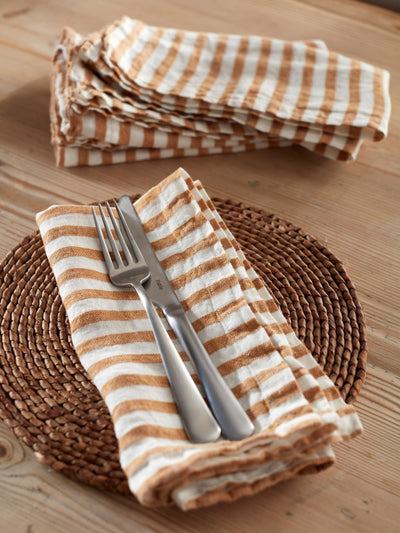 Neste Secret Linen Store Rav Mellomstripete 100 % Linsservietter- Kjøp online hos McGrocer