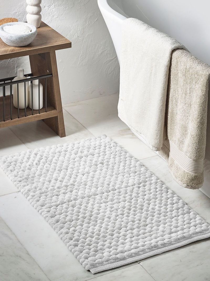 White Bobble Bath Mat