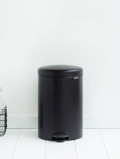 Poubelle de cuisine Brabantia NewIcon à pédale noir mat, 20 L