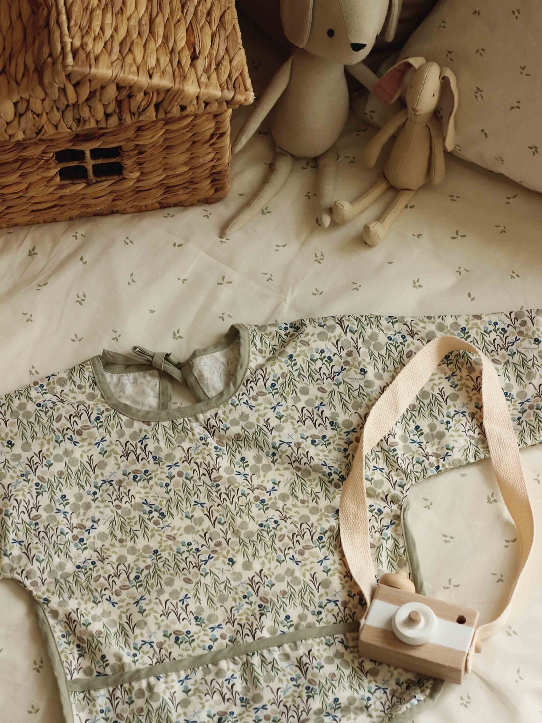 Avery Row Riverbank Sleeved Bib