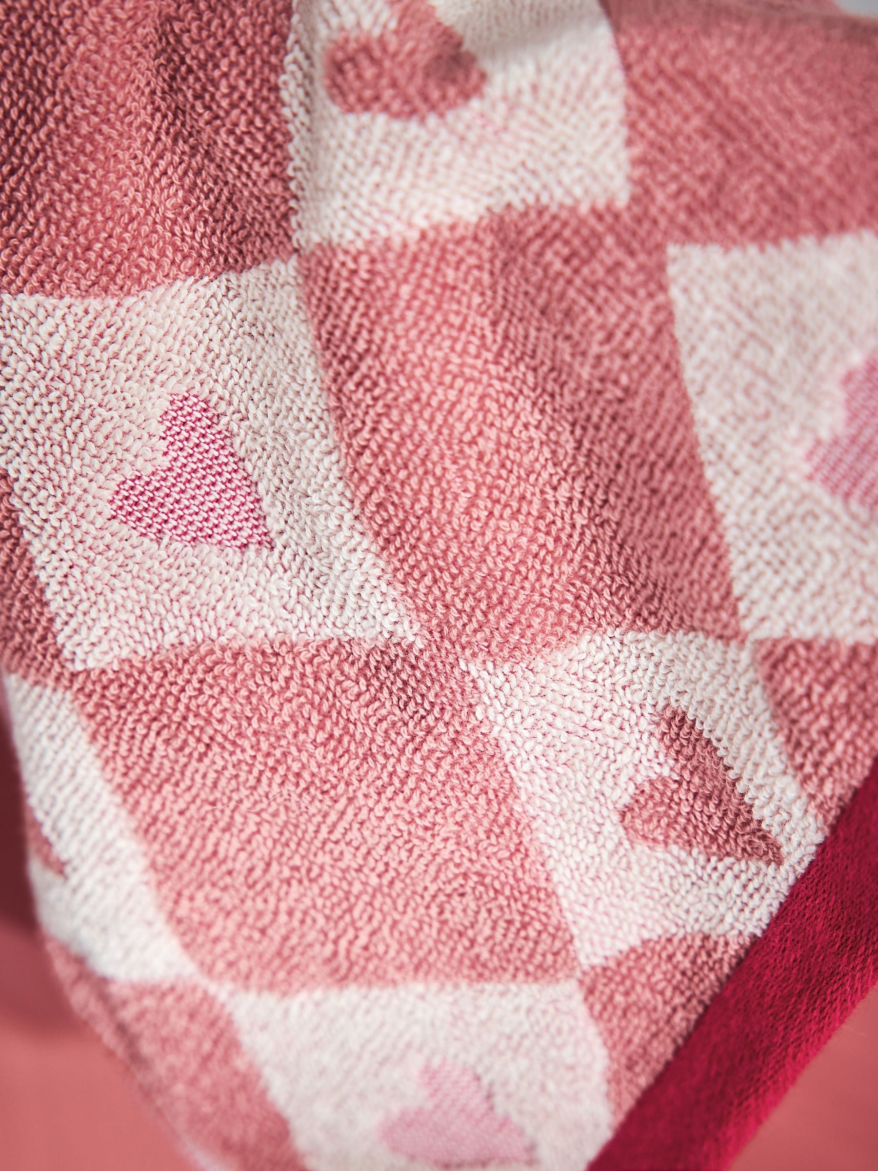 Heart face cloths pink set of 2, imported from the UK