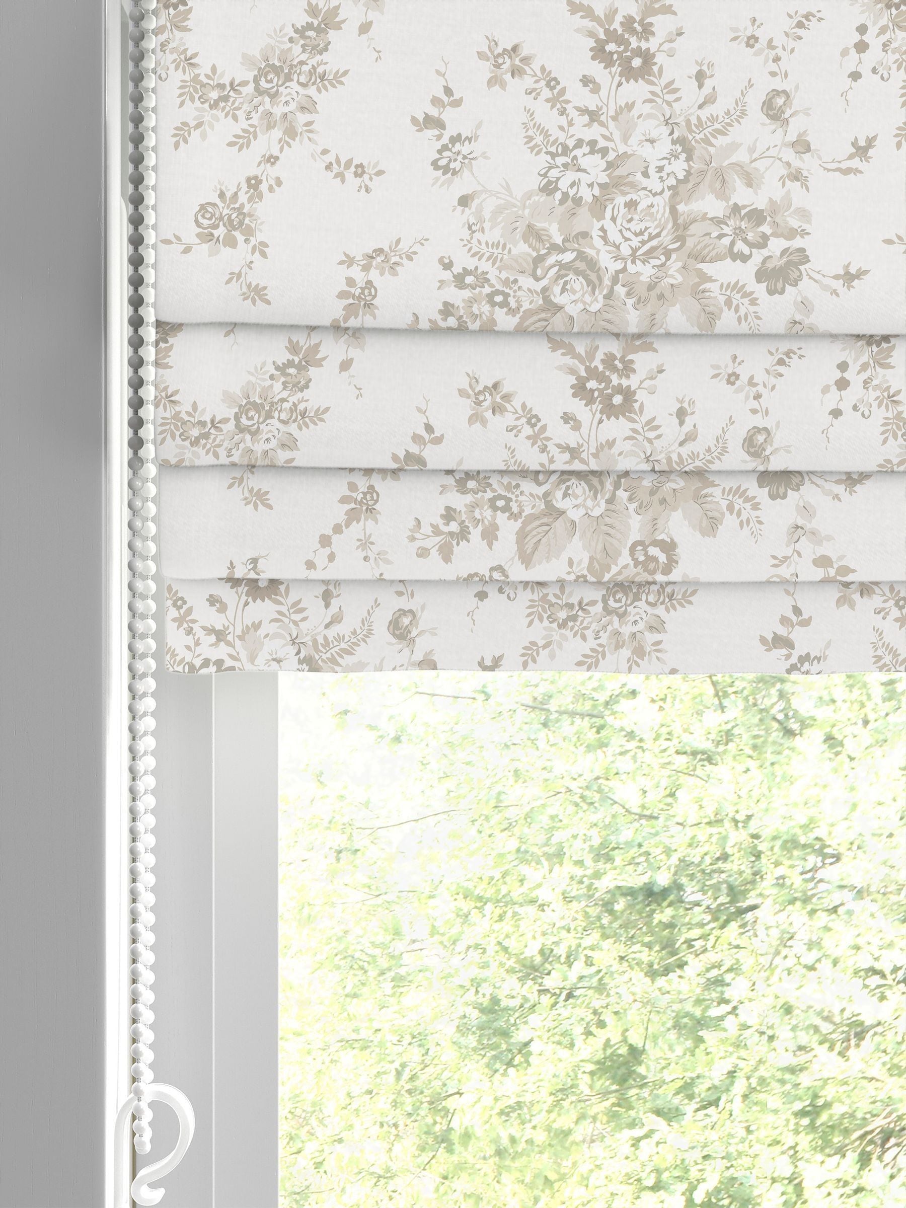 Shabby Chic Roman blind Warm Natural Garden Floral (British brand)