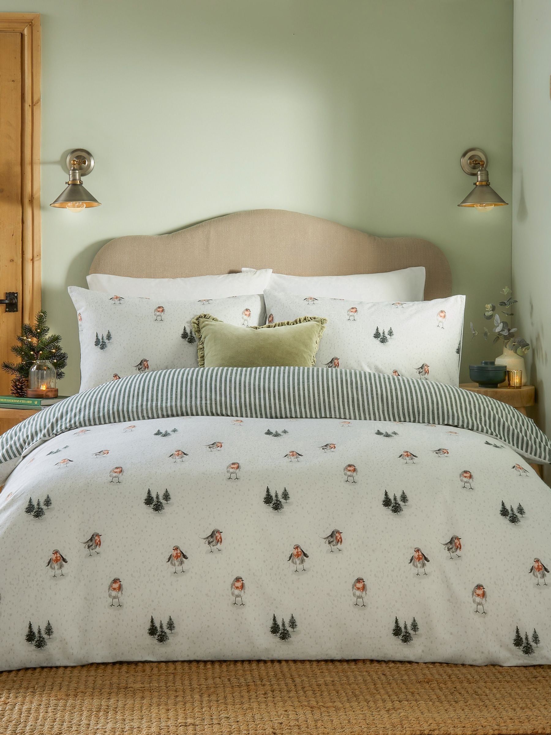 Wylder Nature Christmas Robins Return duvet cover set (British brand)