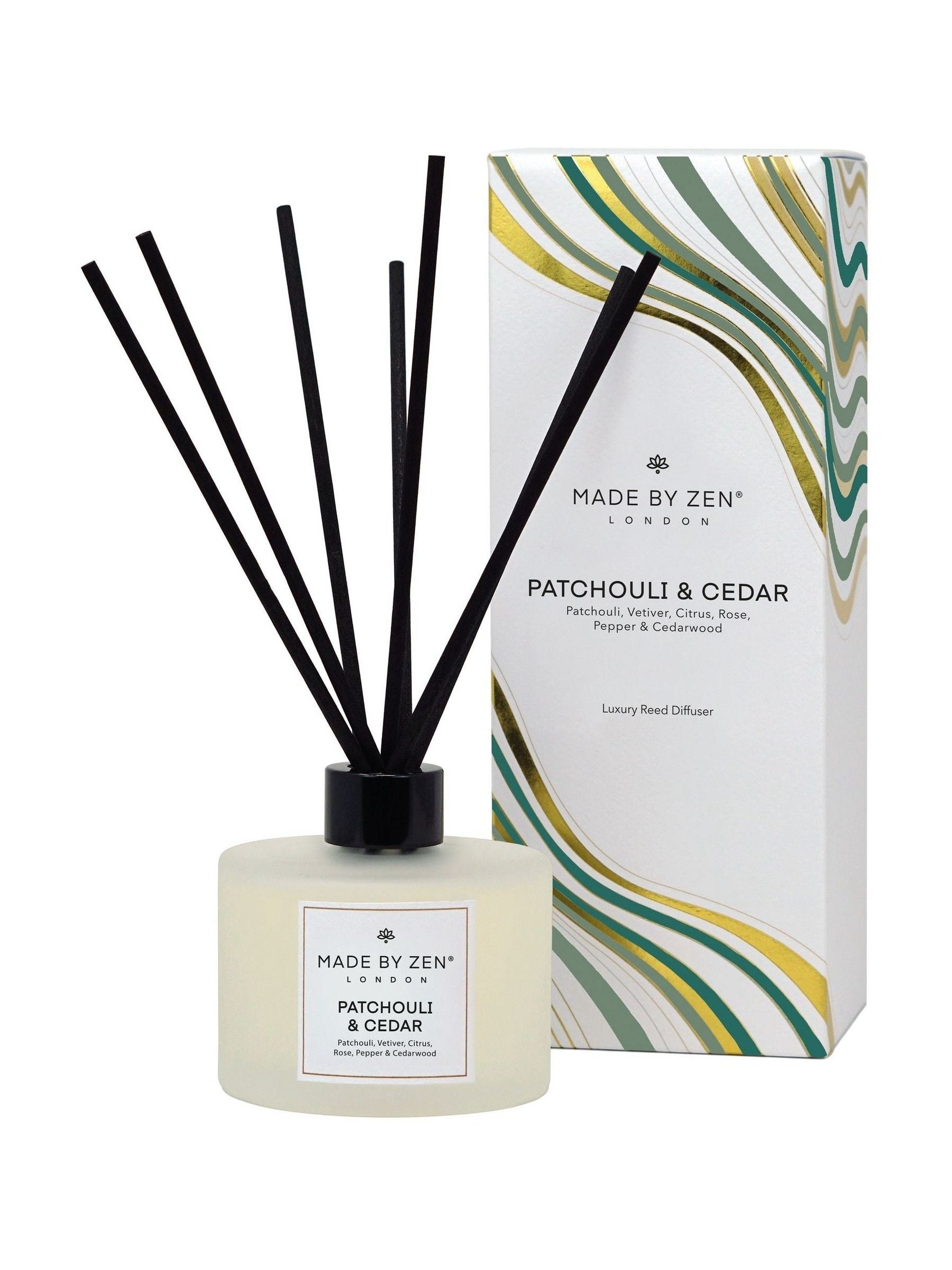 Difusor de varillas de pachulí y cedro Zen, importado del Reino Unido.