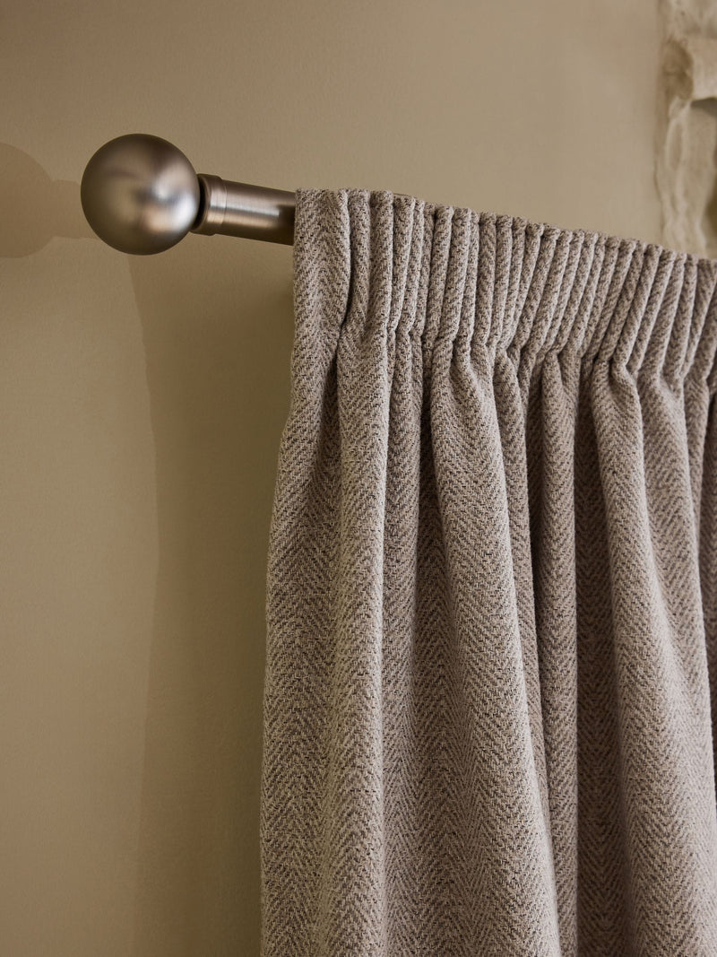 Natural Pencil Pleat