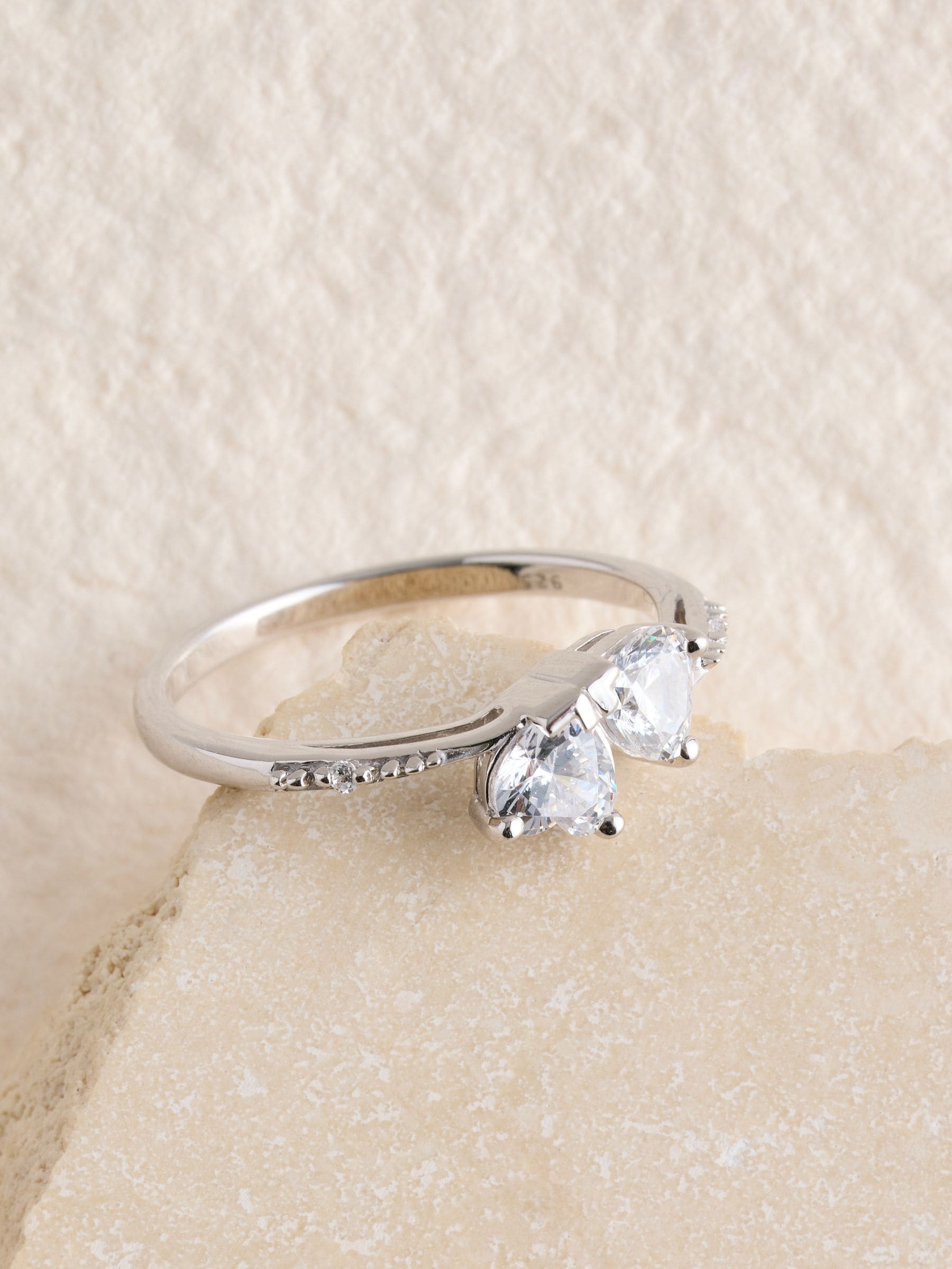 Sterling silver intertwining heart ring, UK version