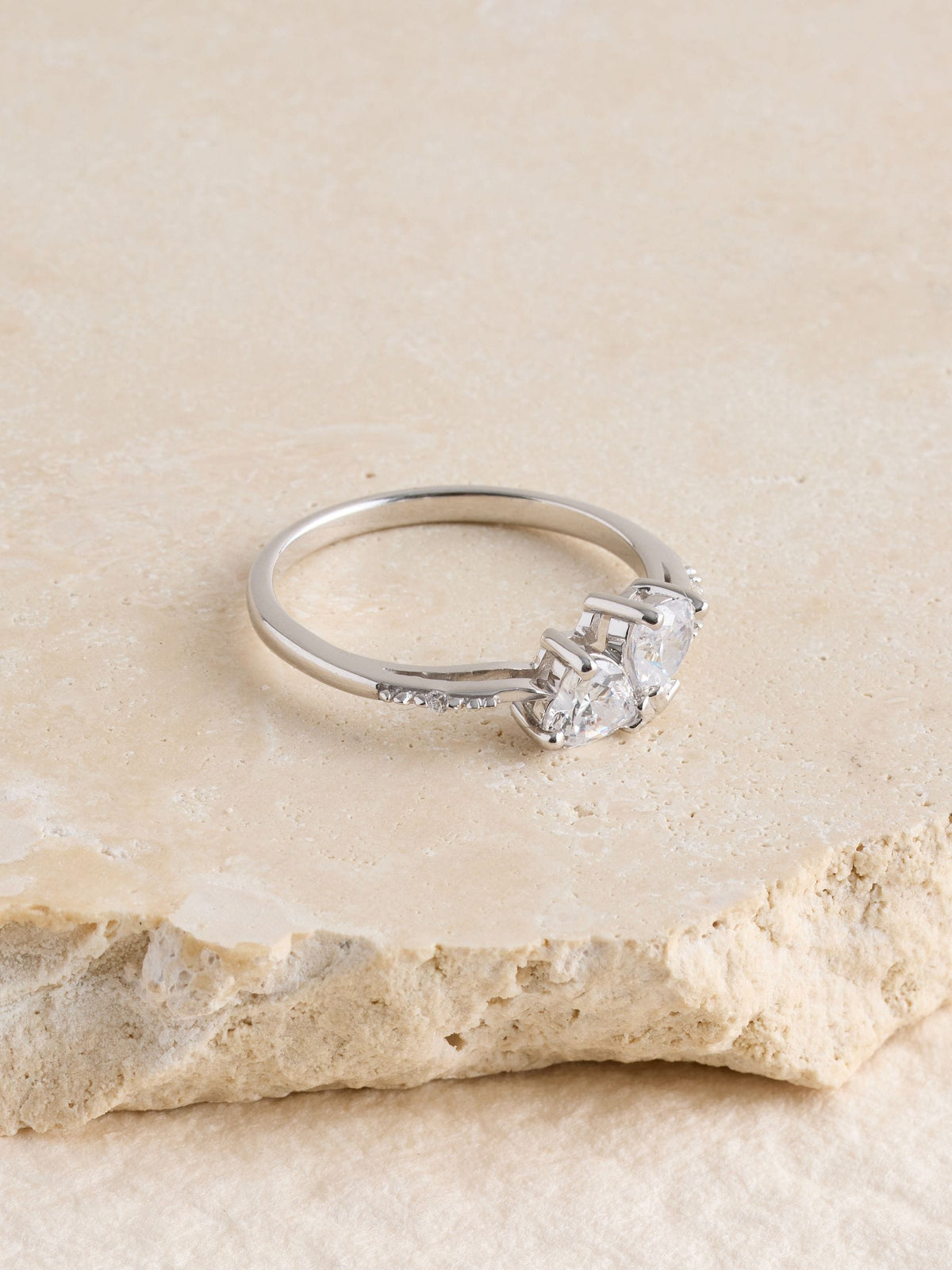 Sterling silver intertwining heart ring, UK version