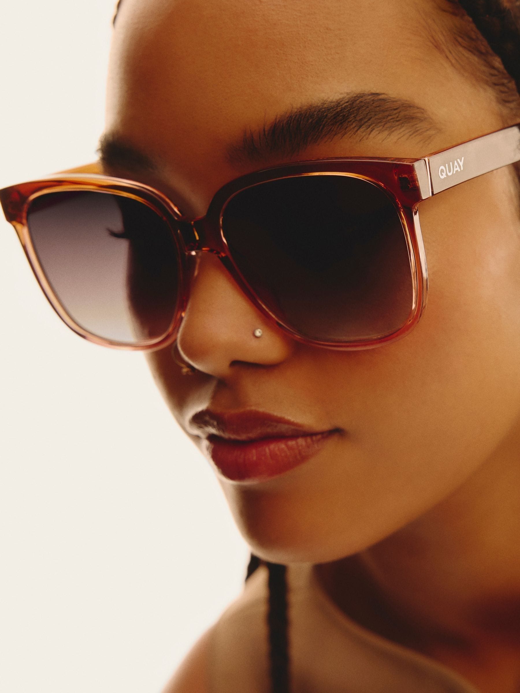 QUAY Light Brown Wide Awake Sunglass