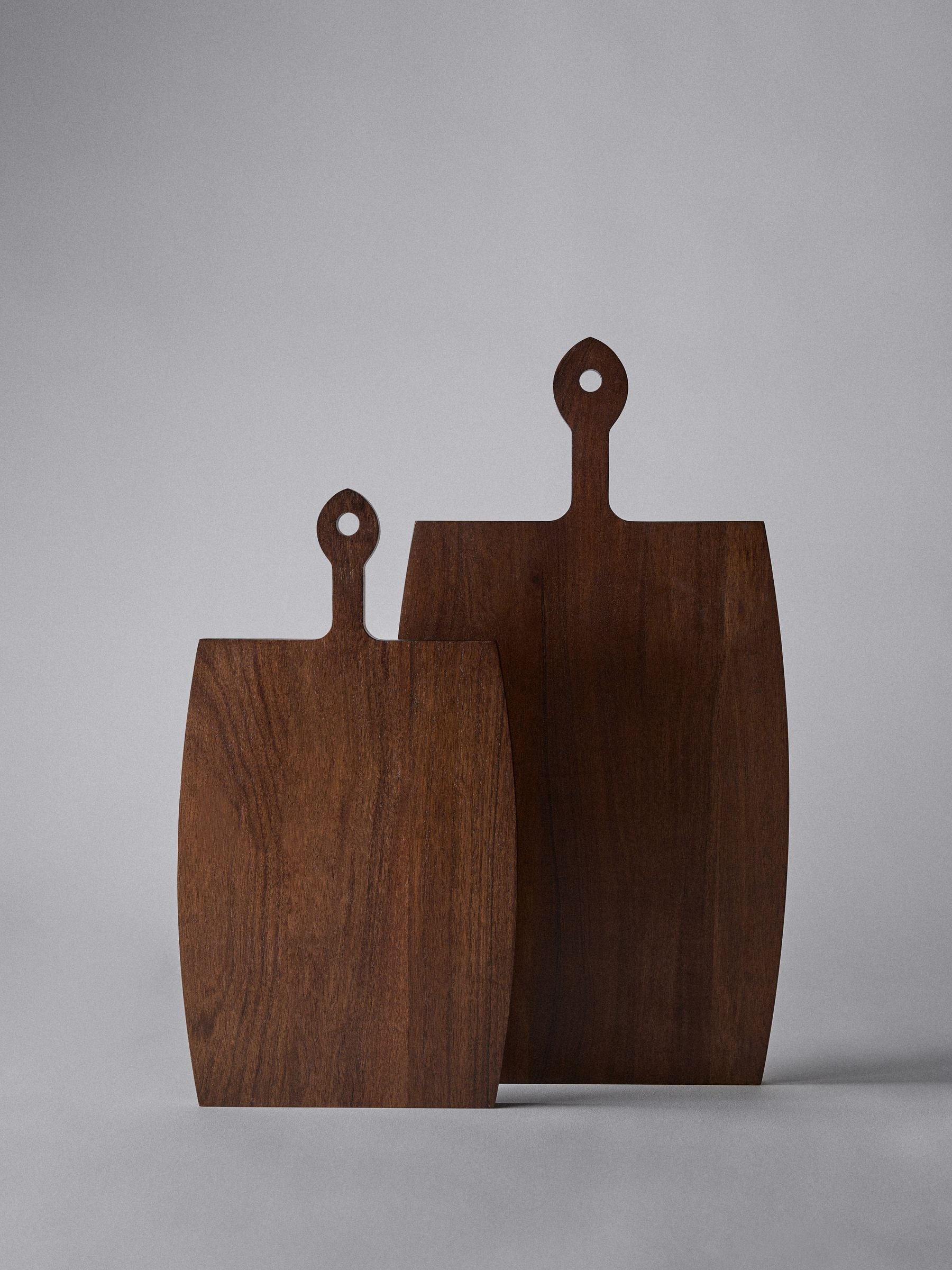 THE SET brown wooden serving boards 2 pack, UK version