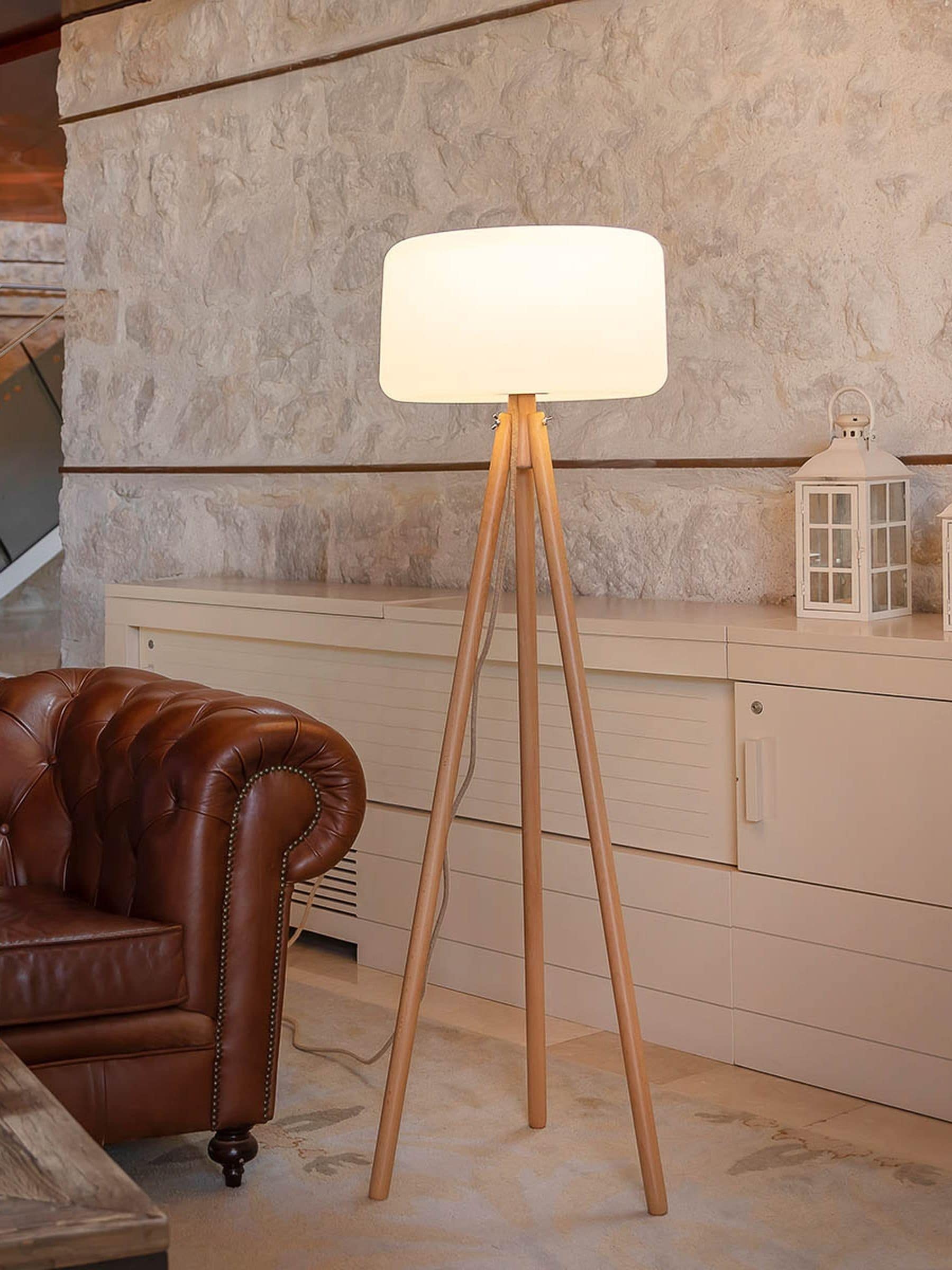 New Garden White Chloe outdoor floor lamp 140cm, UK version