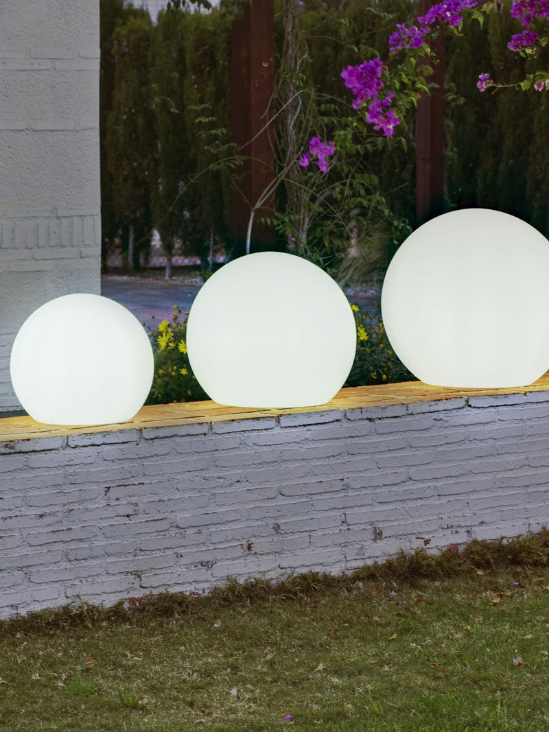 New Garden white outdoor lighted ball 50cm (British brand)