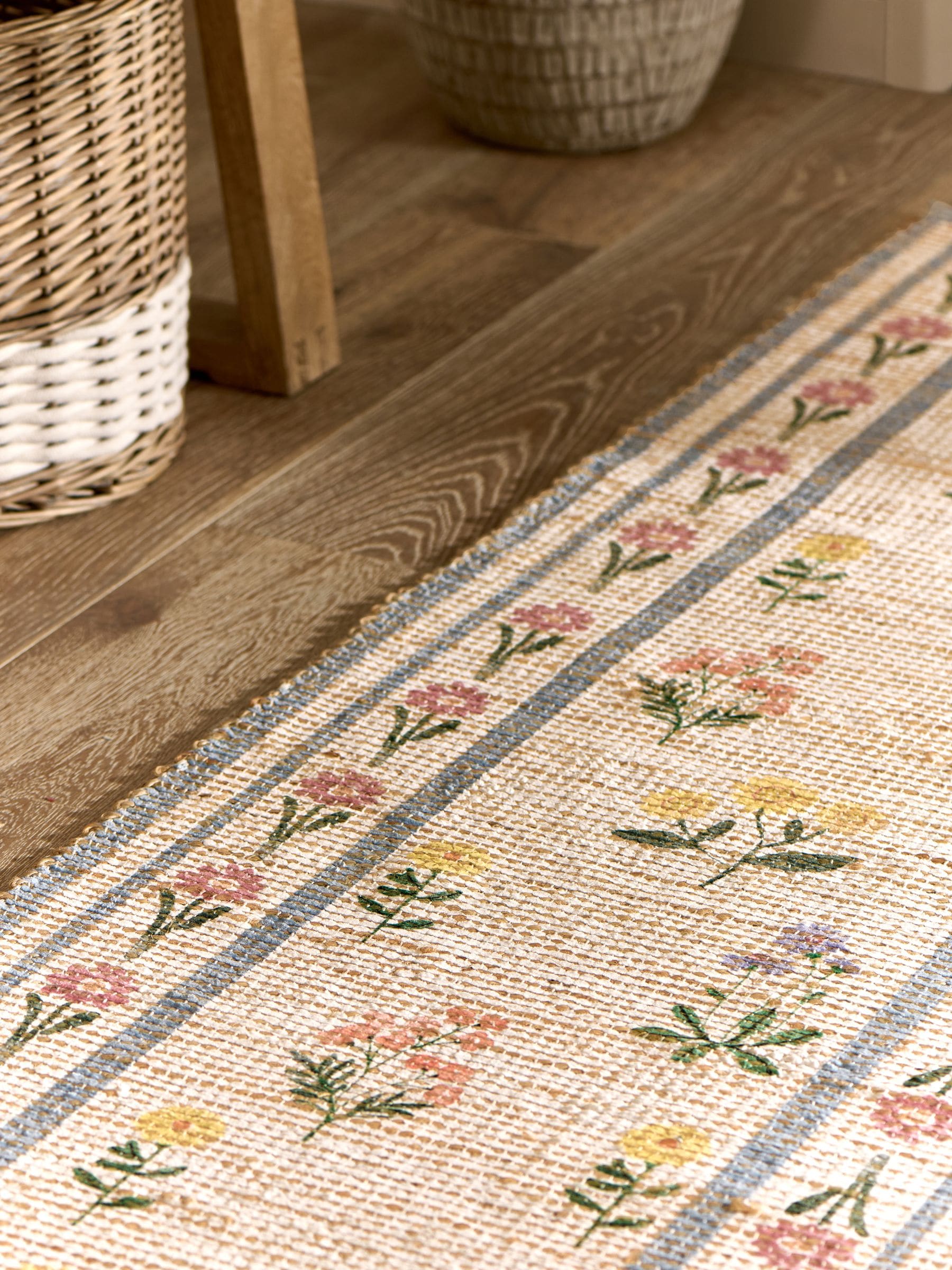 Natural MAISIE floral border jute runner, imported from the UK