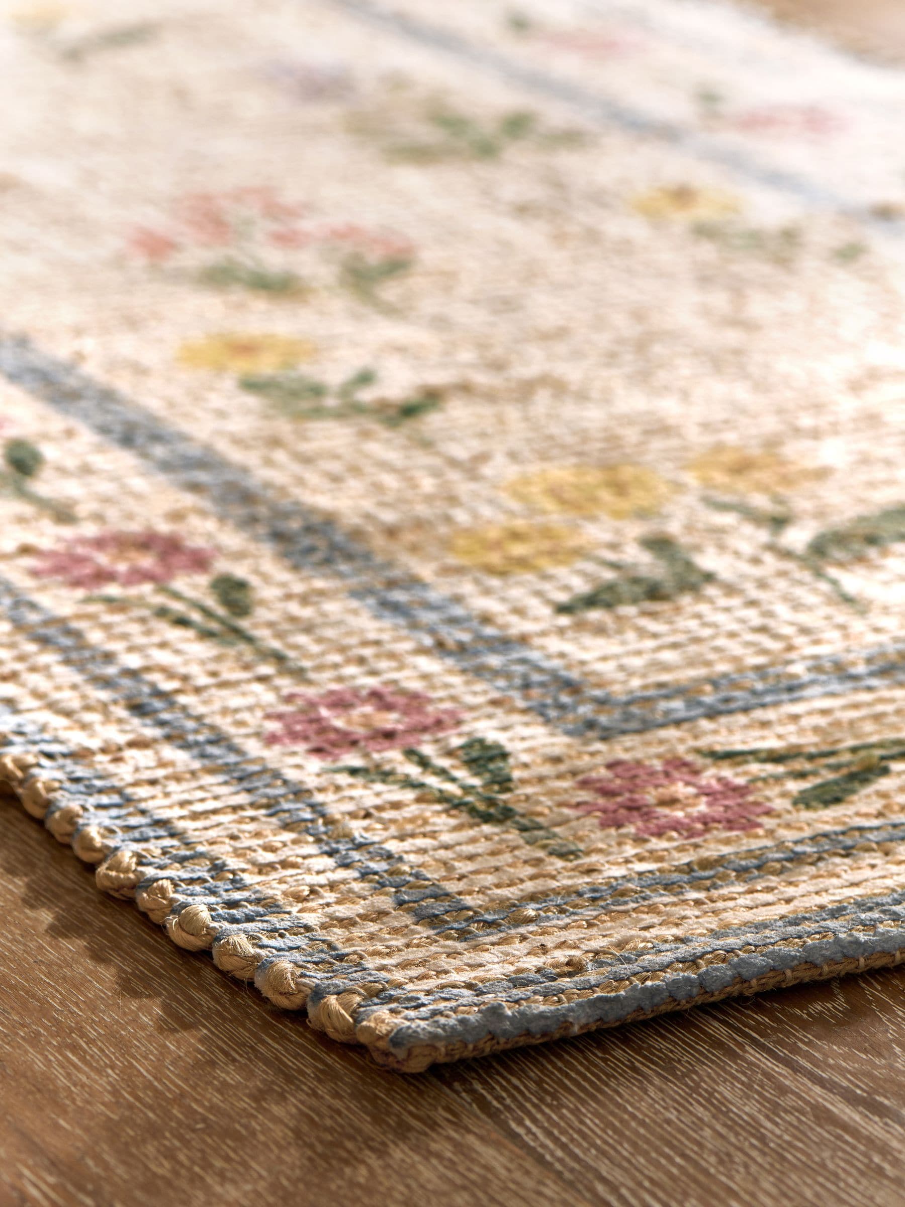 Natural MAISIE floral border jute runner, imported from the UK