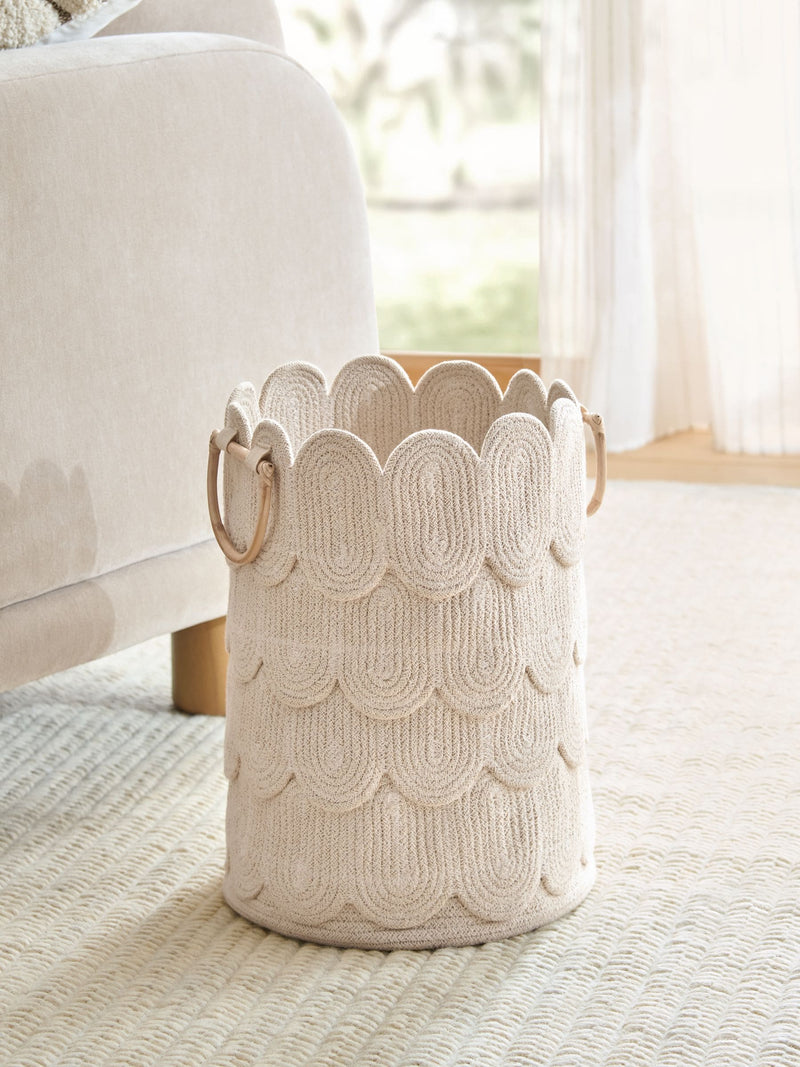 Neutral swirl rope storage basket with bamboo handles, UK version