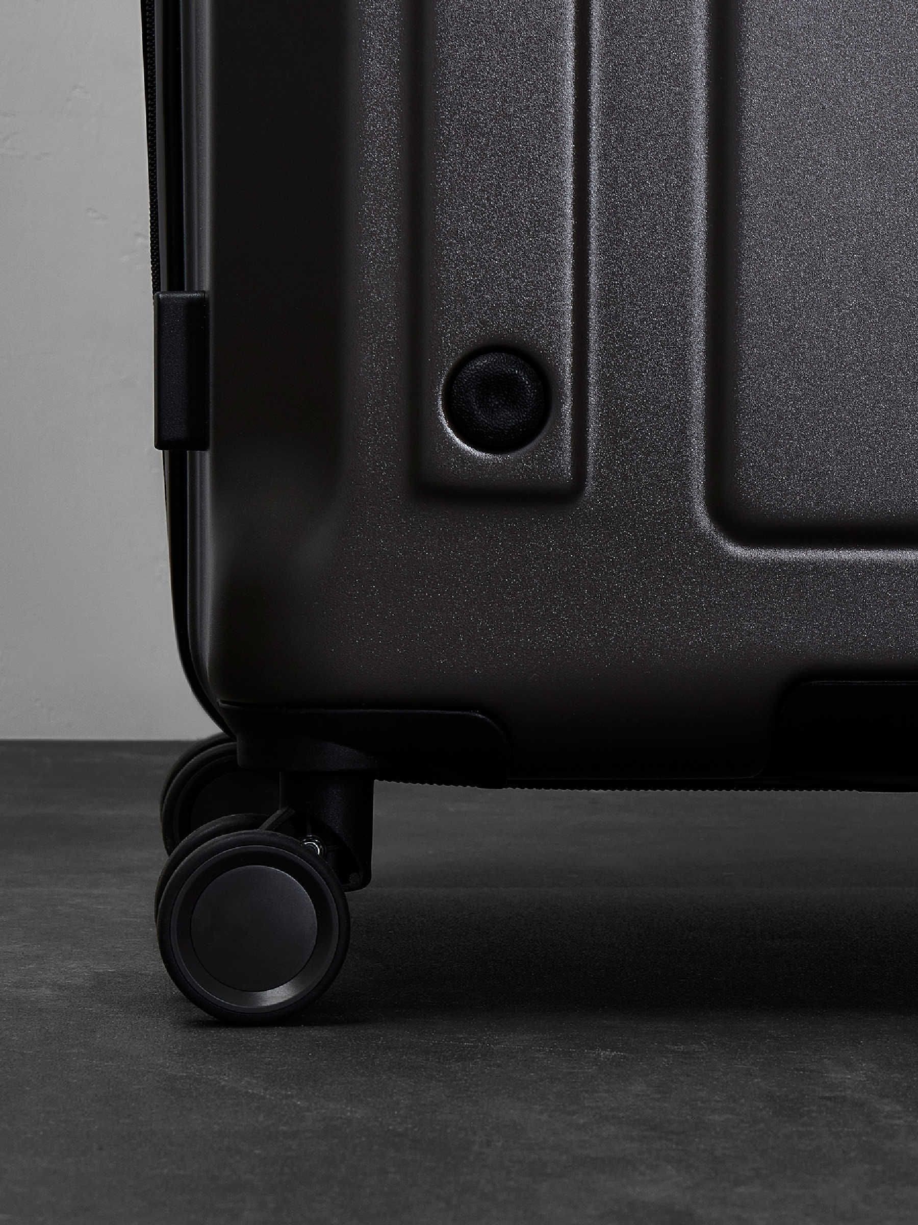 Rock Alpine large grey suitcase - British product