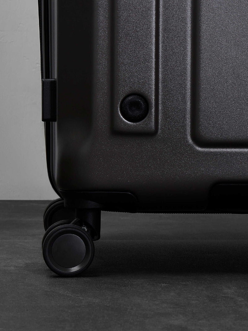Rock Alpine large grey suitcase - British product