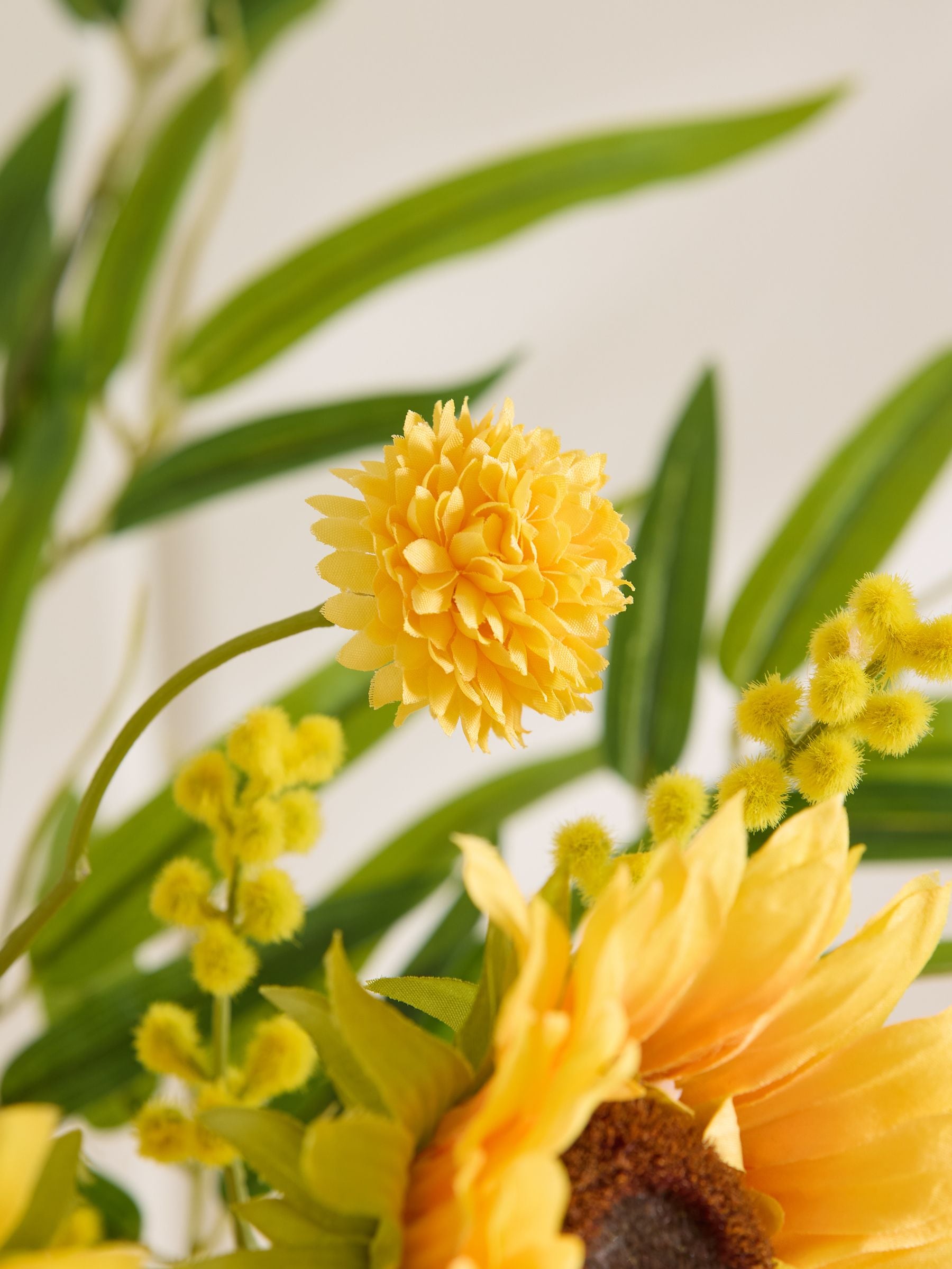 Lucy Tiffney pink artificial sunflower bunch 65cm, UK version