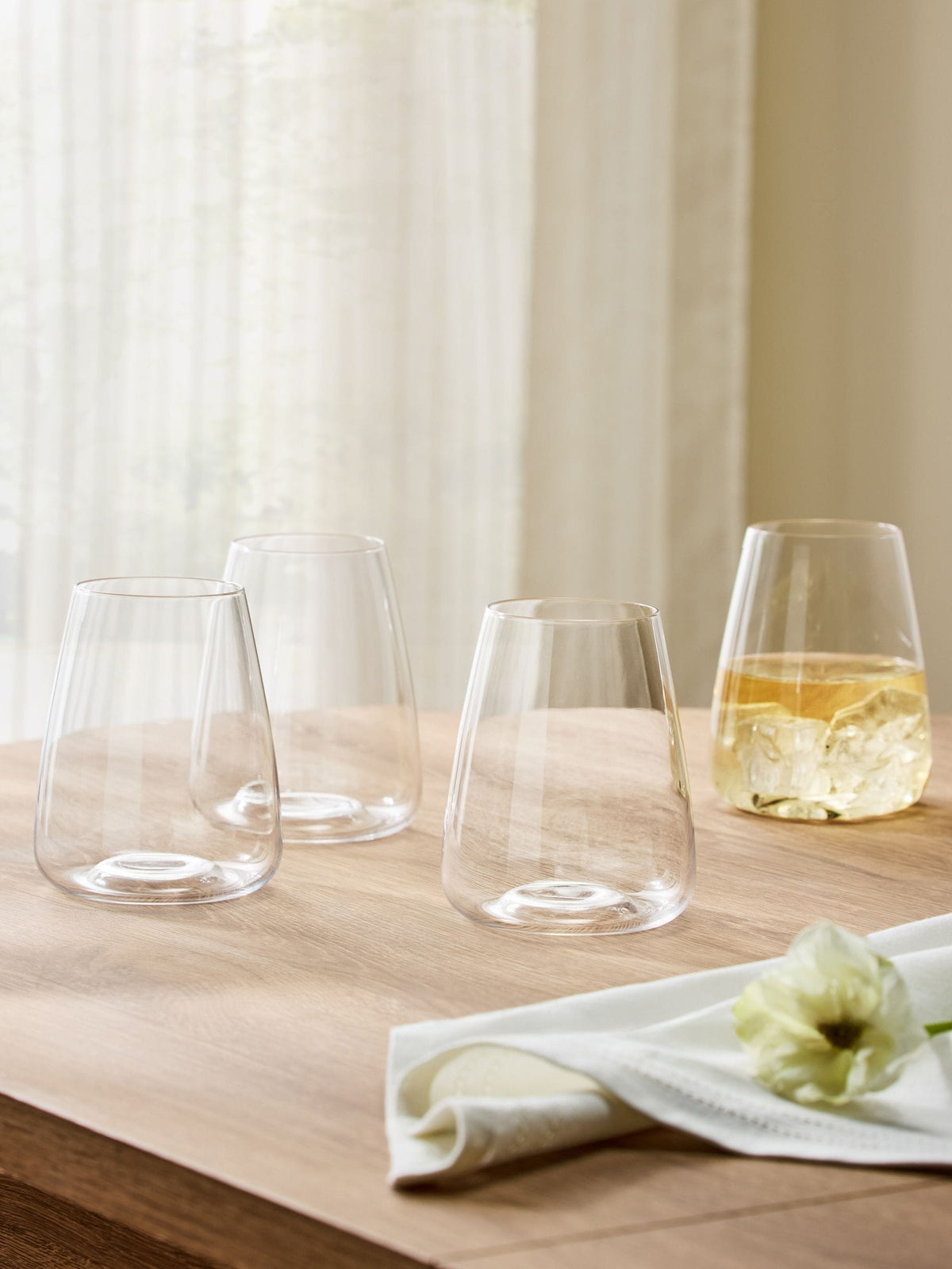 Set of 4 clear tapered tumbler glasses - British product