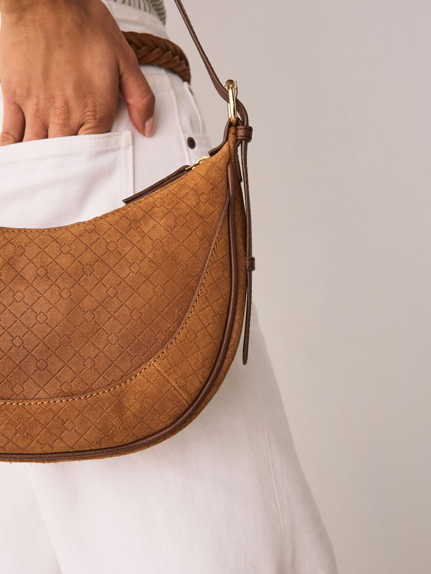 Cross body bag tan brown embossed leather - British product