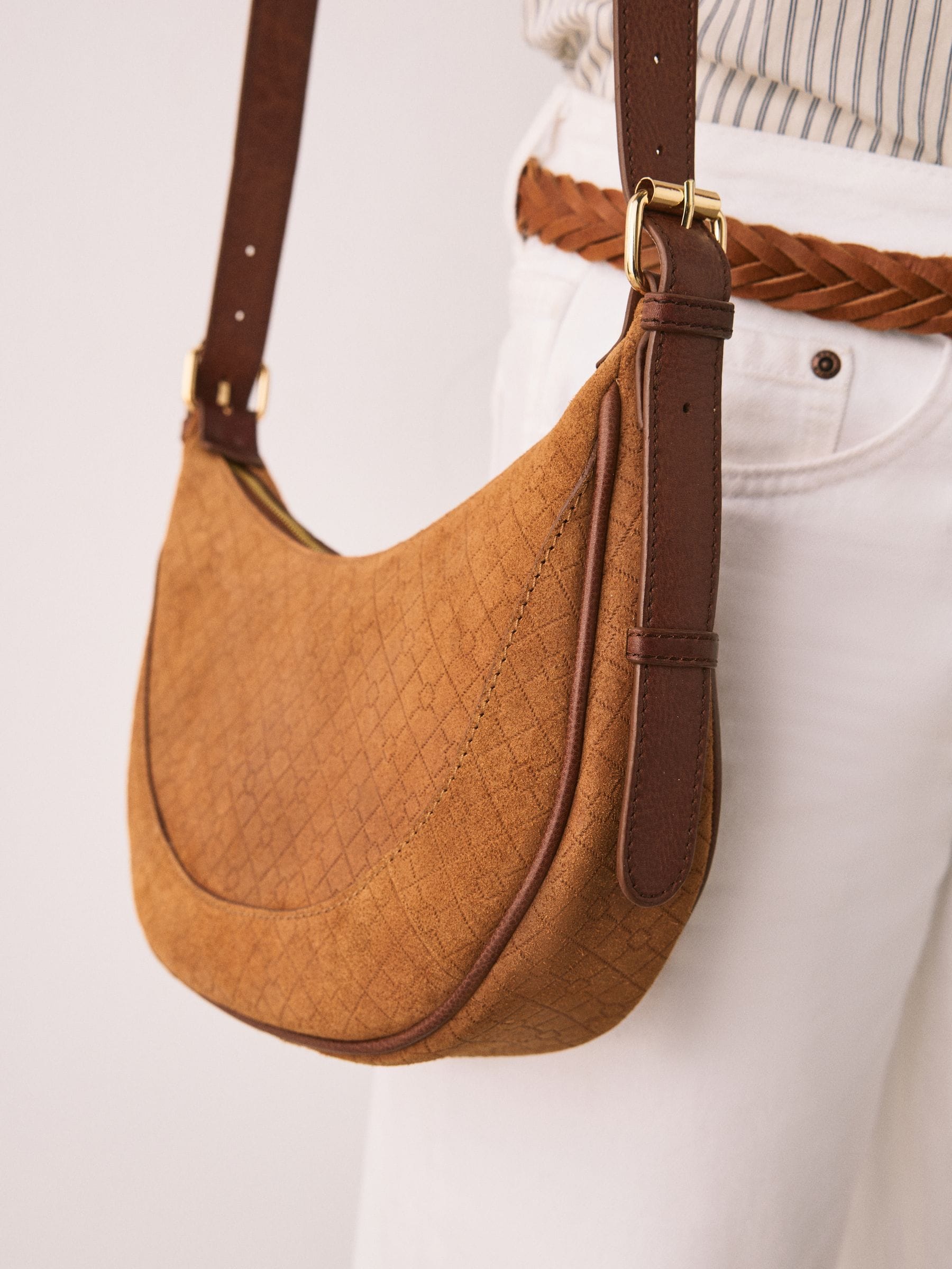 Cross body bag tan brown embossed leather - British product