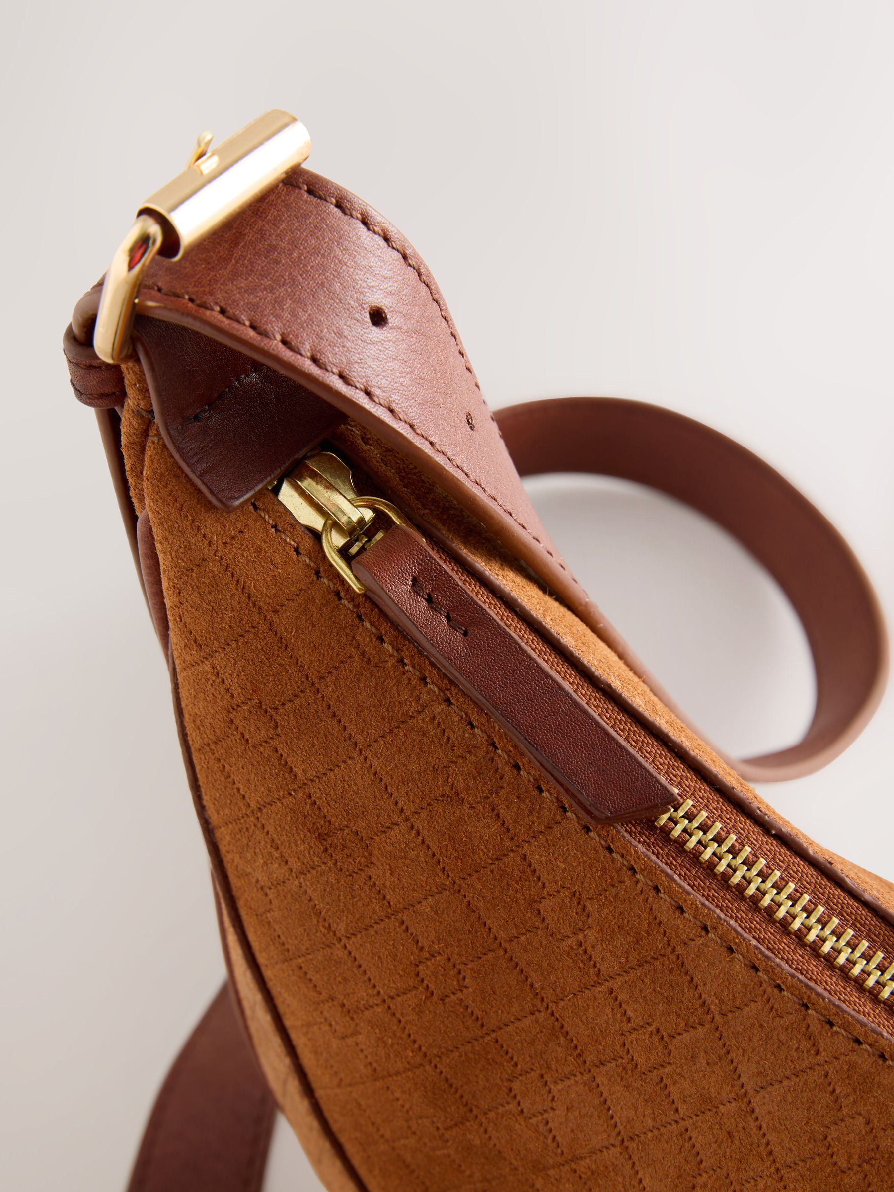 Cross body bag tan brown embossed leather - British product