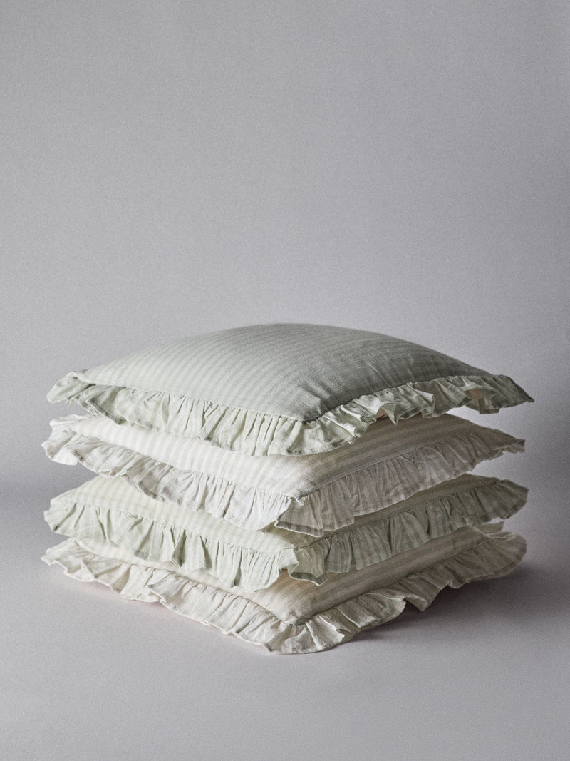 Cushion covers 4-pack green stripe ruffle (British brand)