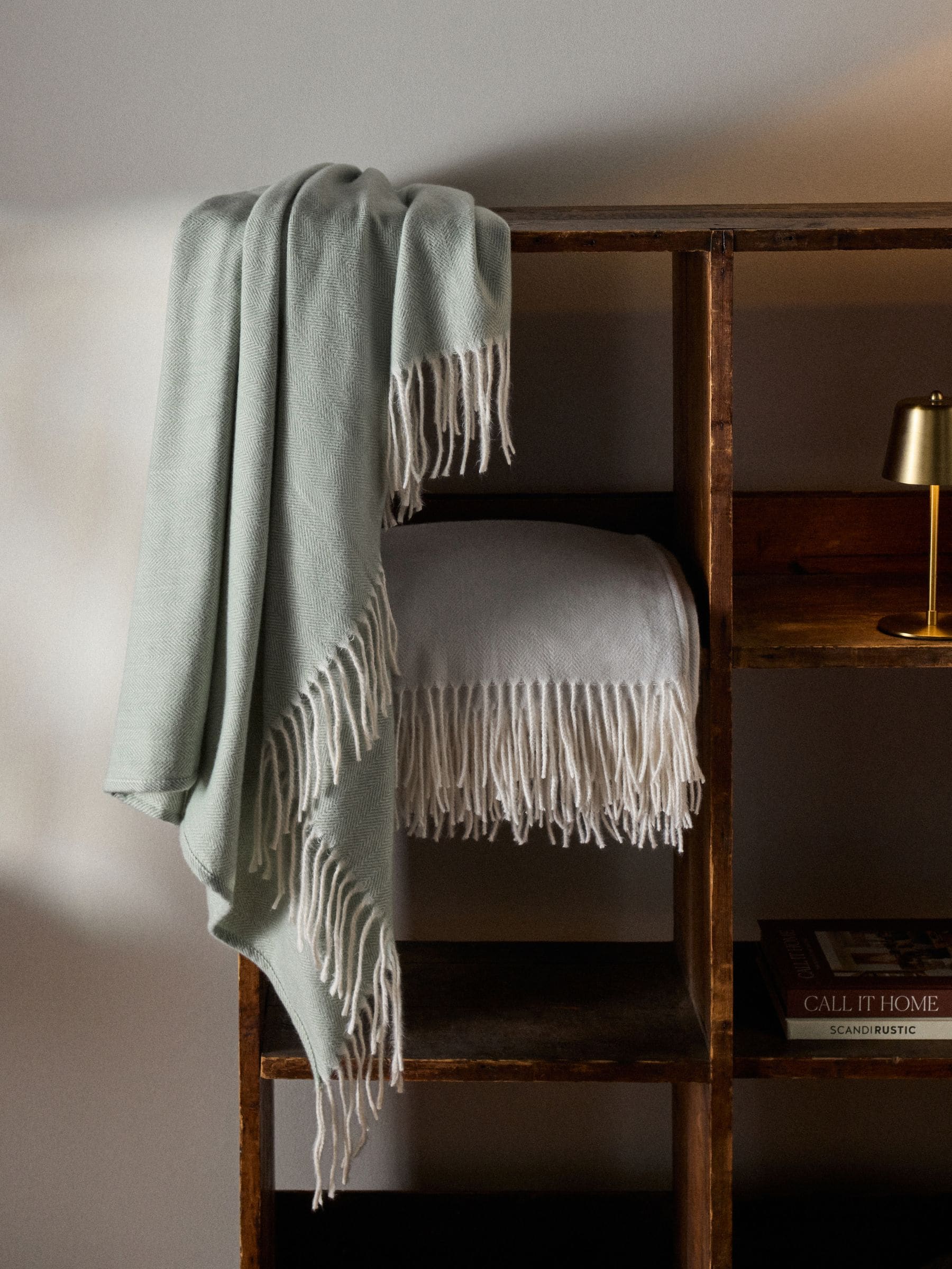 THE SET green grey herringbone throws 2 pack (British brand)
