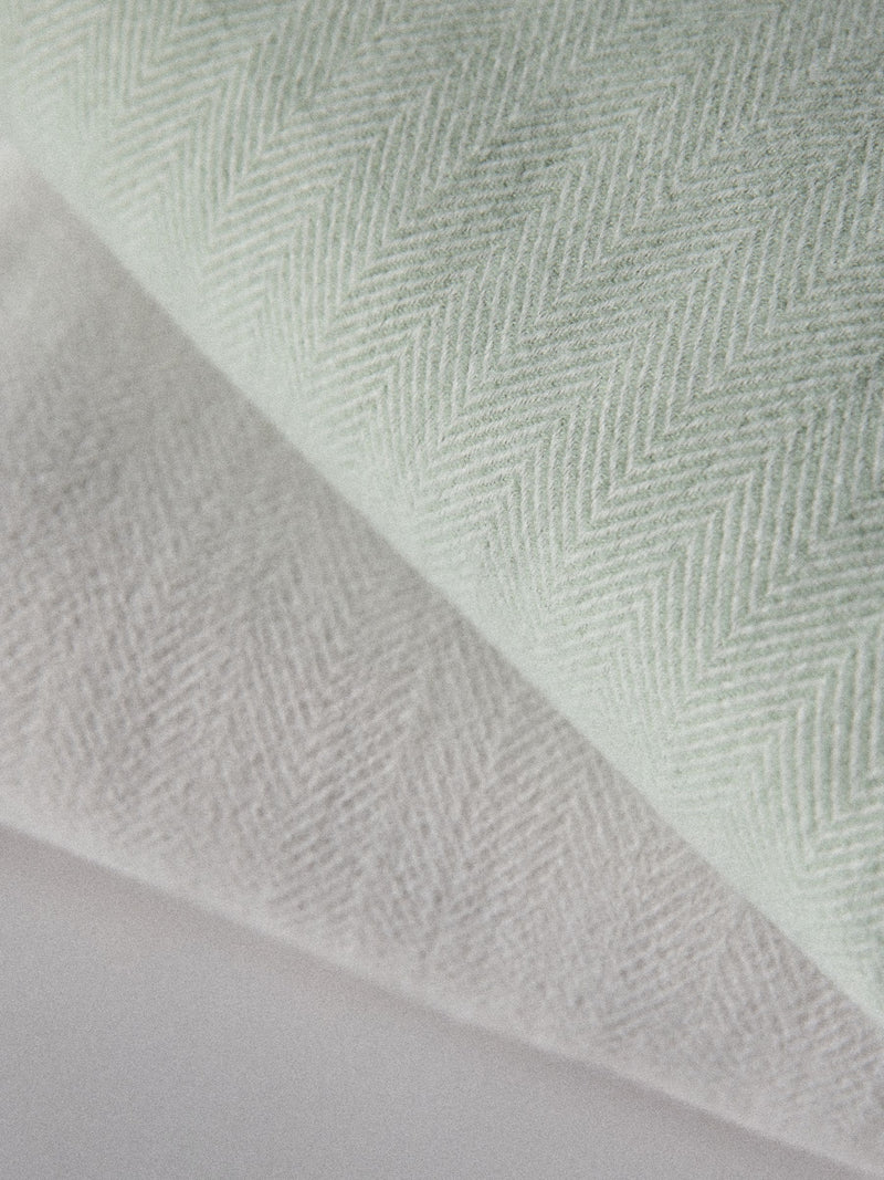 THE SET green grey herringbone throws 2 pack (British brand)