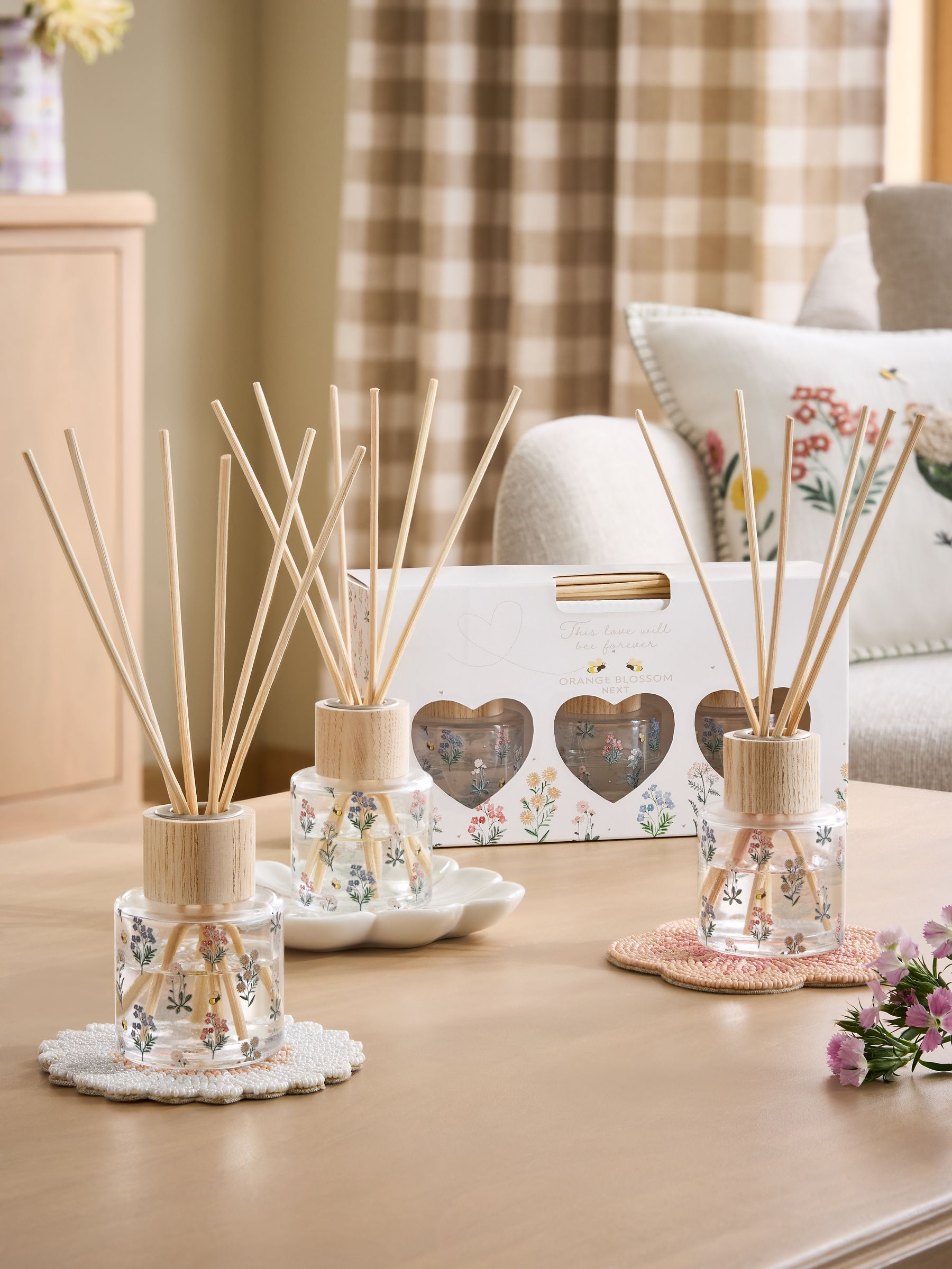 Pastel floral Love Bee diffuser set 3x40ml, imported from the UK