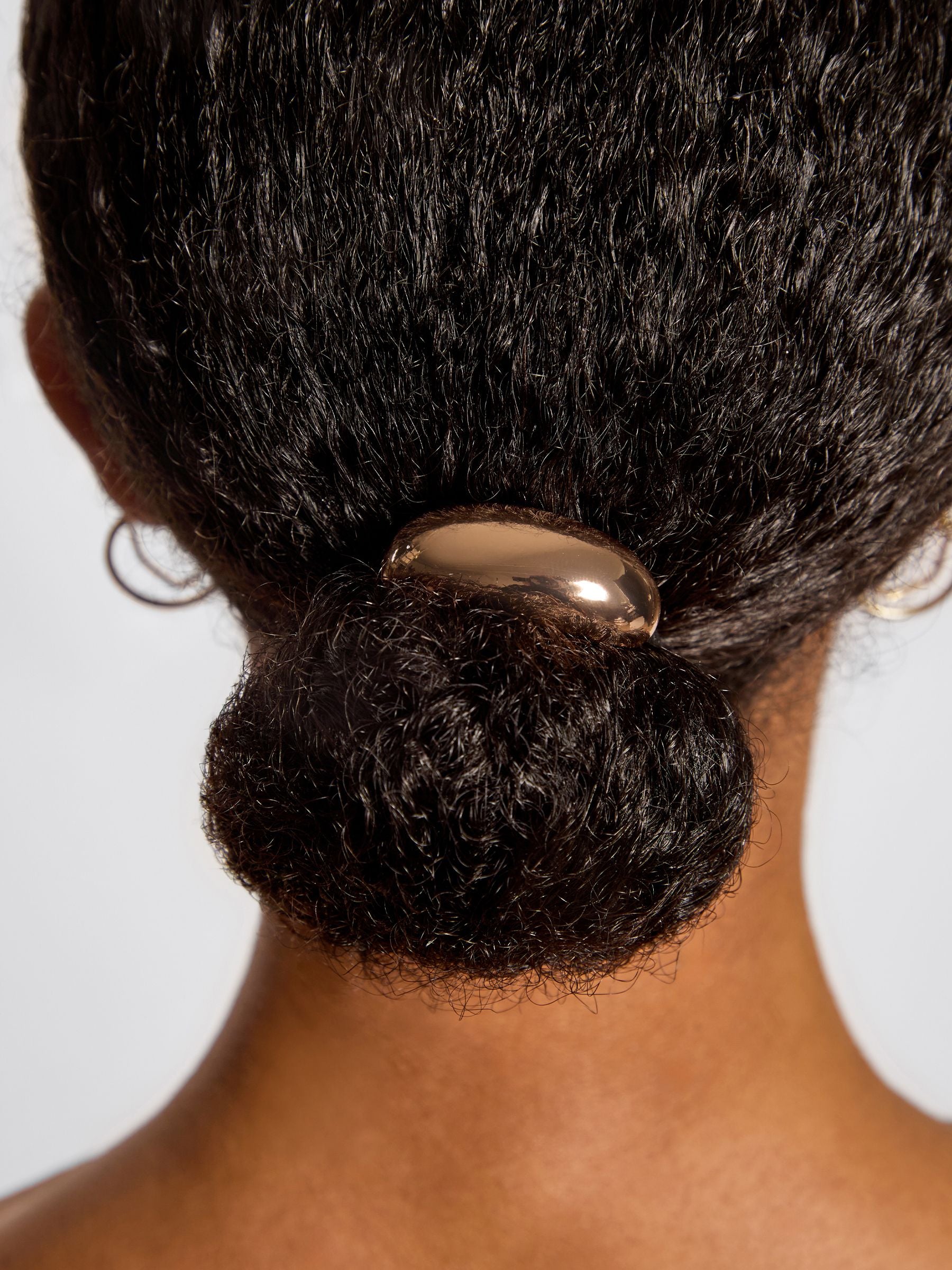 Kitsch medium gold cloud ponytail cuff - British product