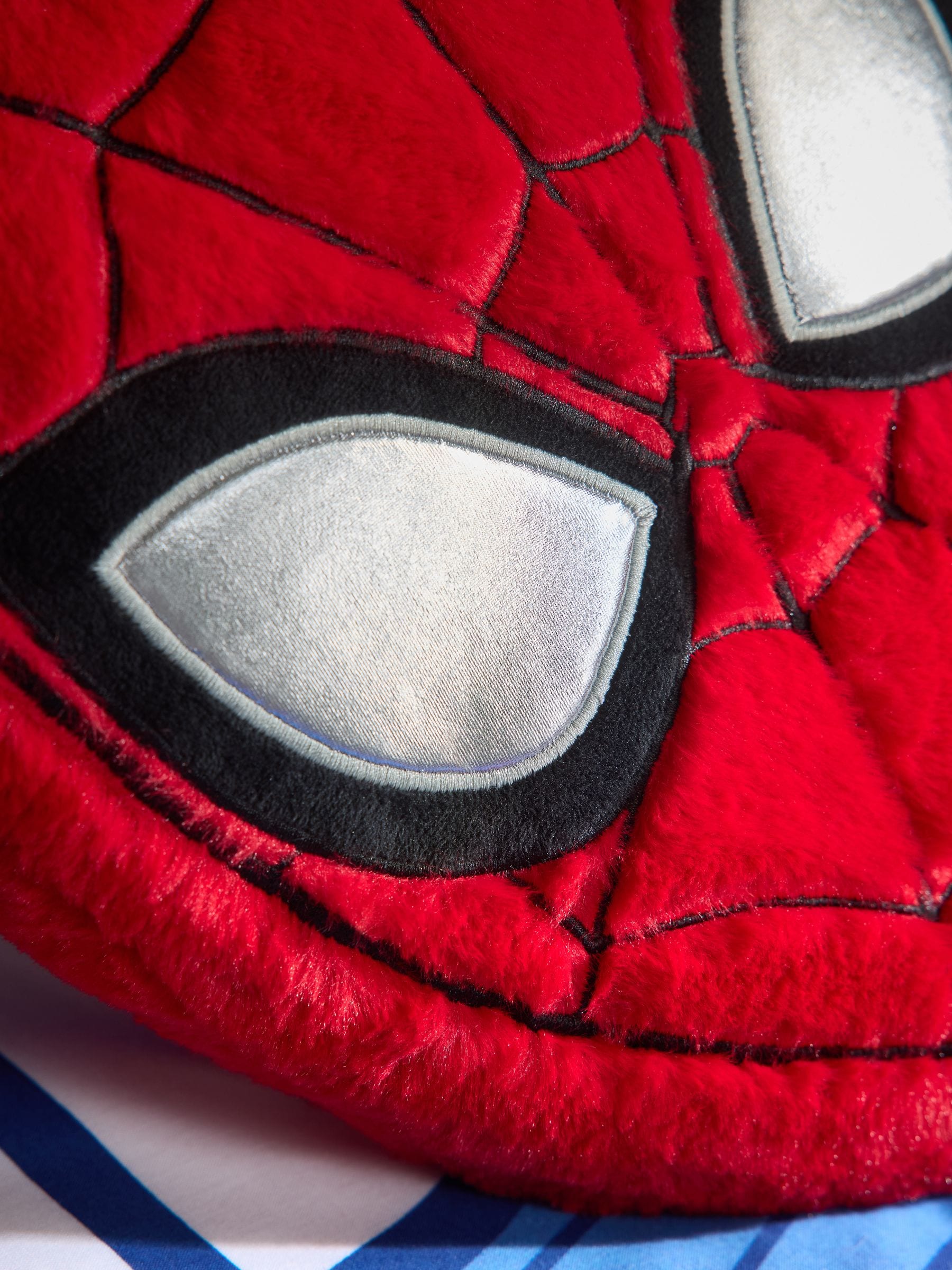 Plush cushion red Spiderman head, UK version