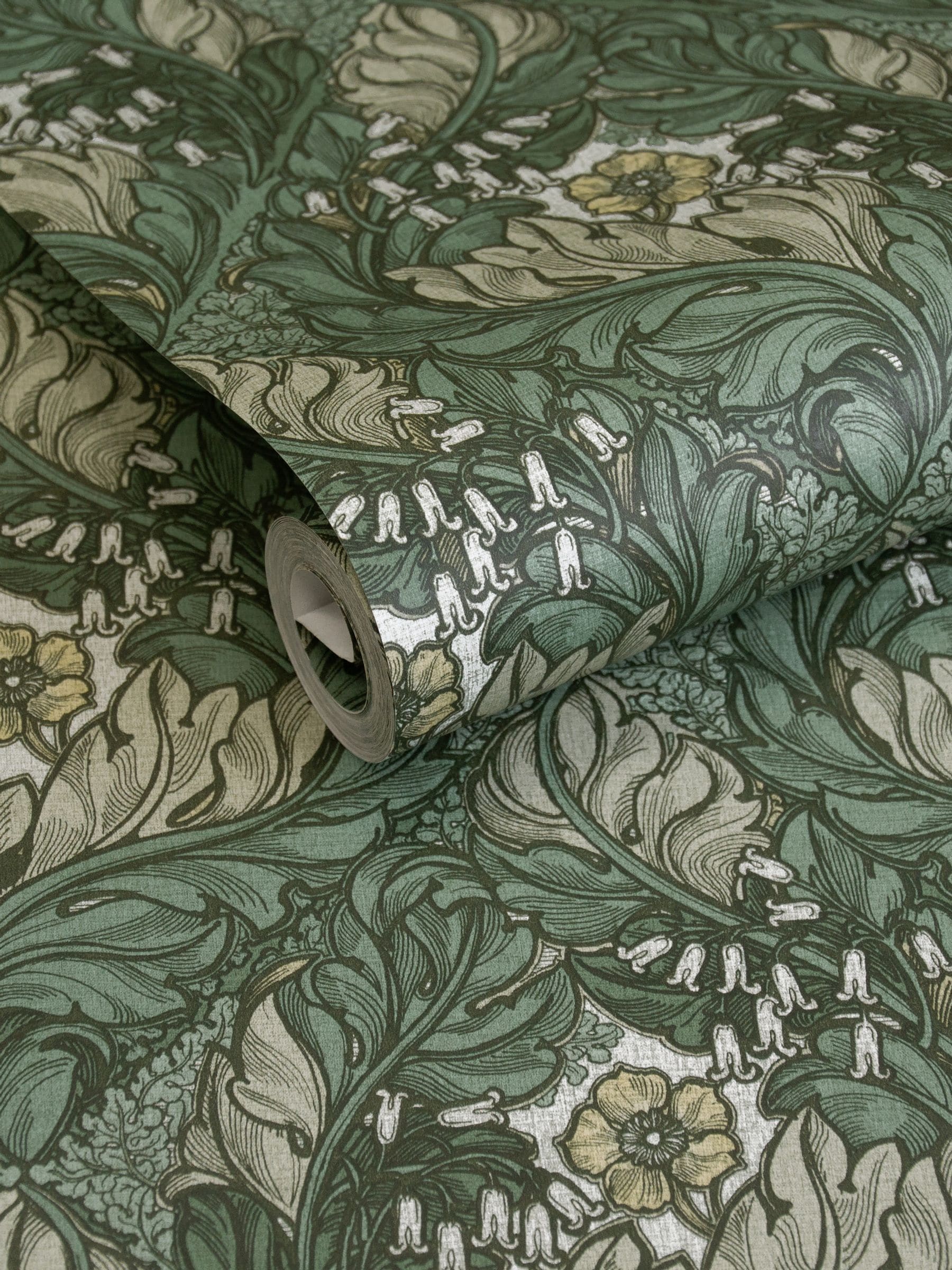 Laurence Llewelyn-Bowen wallpaper sample green floral print A4 - British product